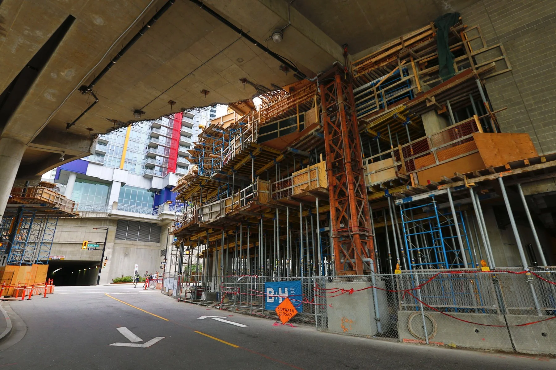 Expo Blvd Const_Jun 23_2013_HDR_B0784_4x6.jpg