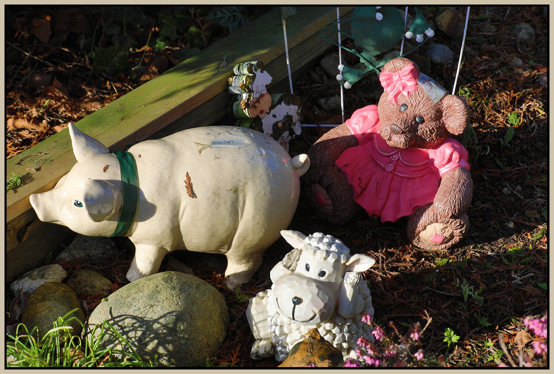2715 Yale St Knick-Knacks_Feb 4_2024_HDR_5E3876_4x6s.jpg