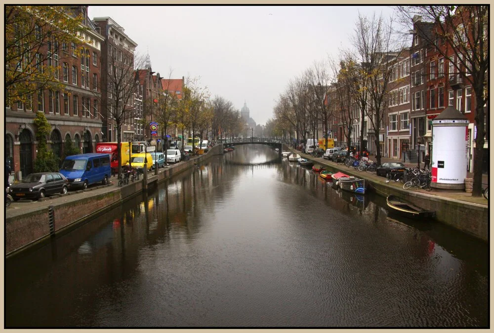 Amsterdam_Nov+8_2011_6514vel_4x6s.jpg