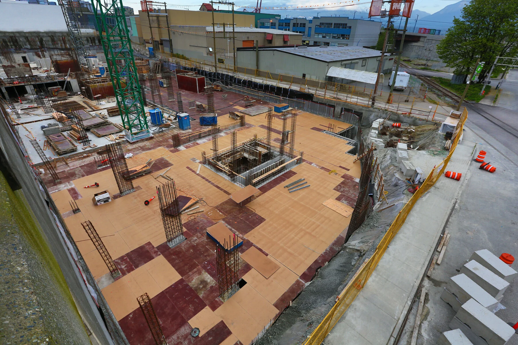 Strathcona Village Const_Apr 10_2016_HDR_K8783_4x6.jpg