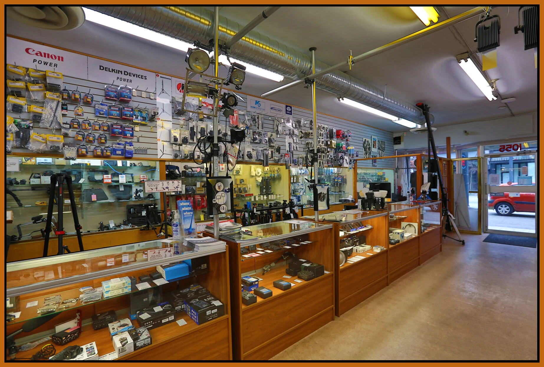 Leo's Camera Supply_Jan 23_2016_HDR_K6026_4x6s.jpg