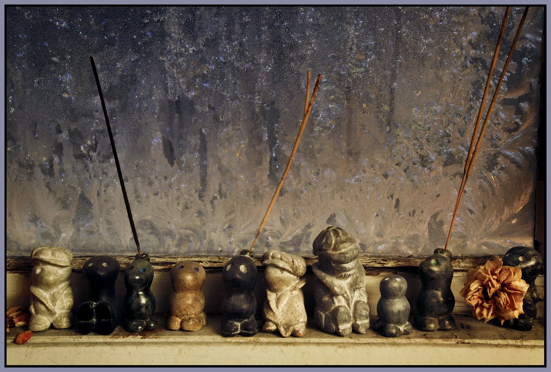 Soapstone Carvings_Dec 22_2022_HDR_5D0971_peFieldAnimals_4x6s.jpg