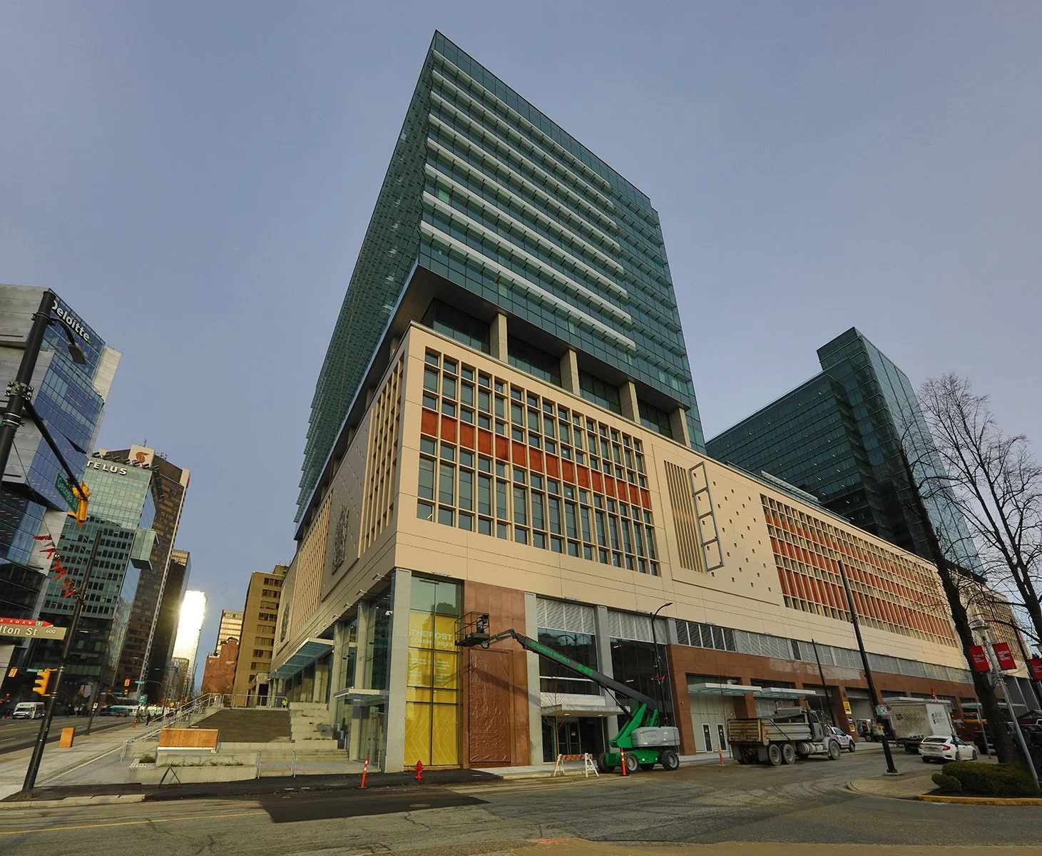 The Post Amazon Const_Jan 19_2023_HDR_Pan_5D2854_4x5.jpg