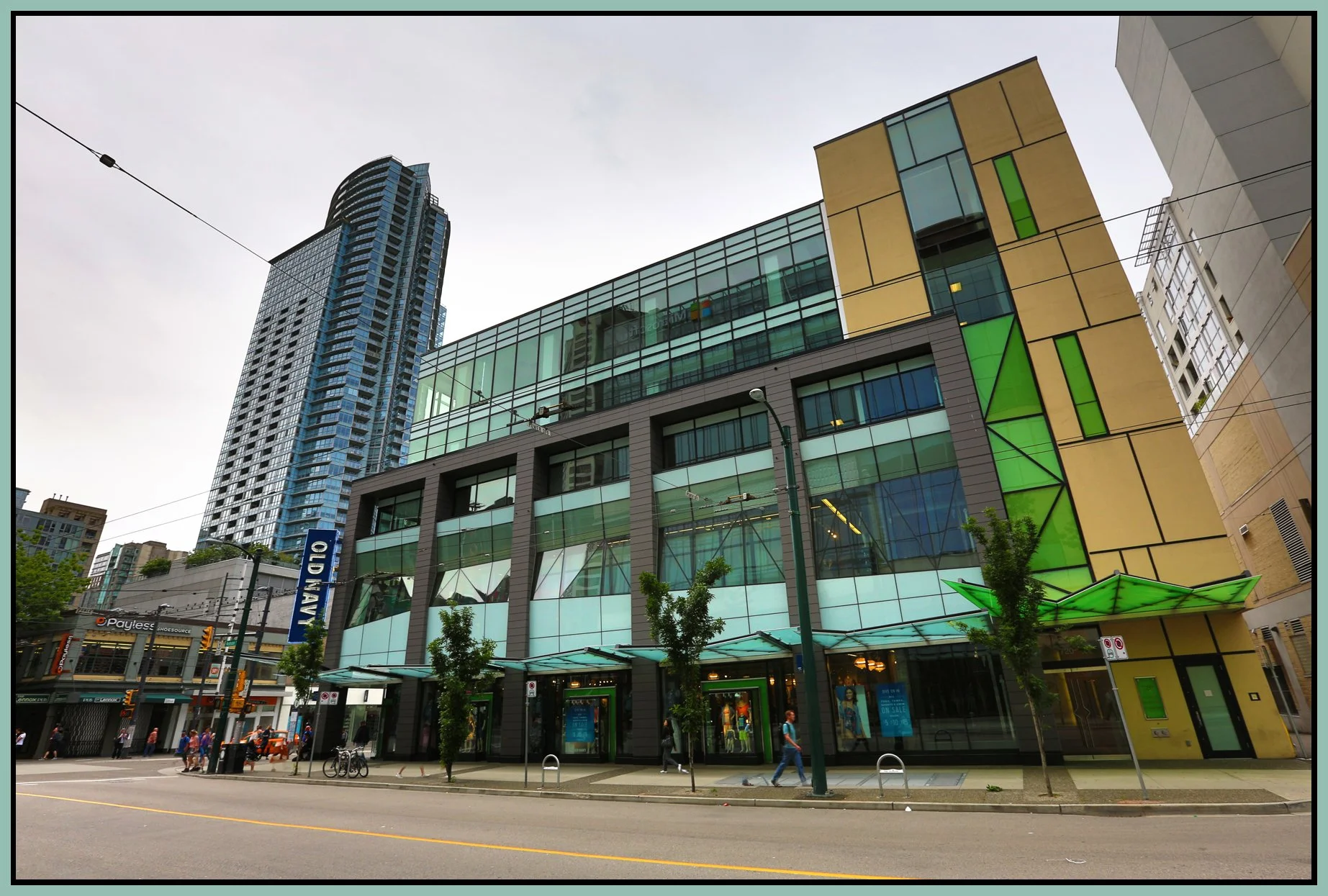 Robson St Old Navy_Jun 3_2016_HDR_K7041_4x6s.jpg
