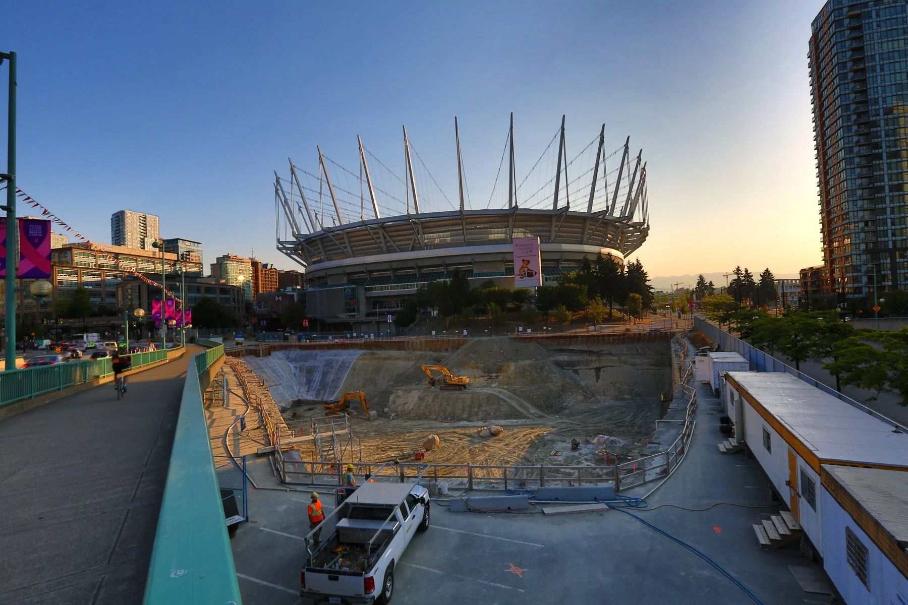 Stadium Const_Aug 11_2014_HDR_F9579_4x6.jpg