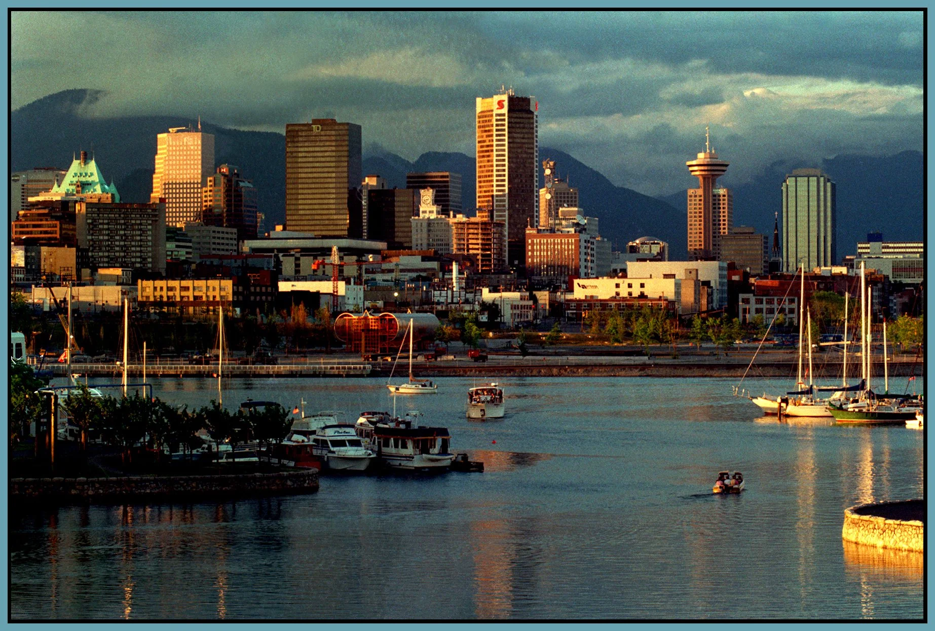 1 View_1970's_1_4x6s.jpg