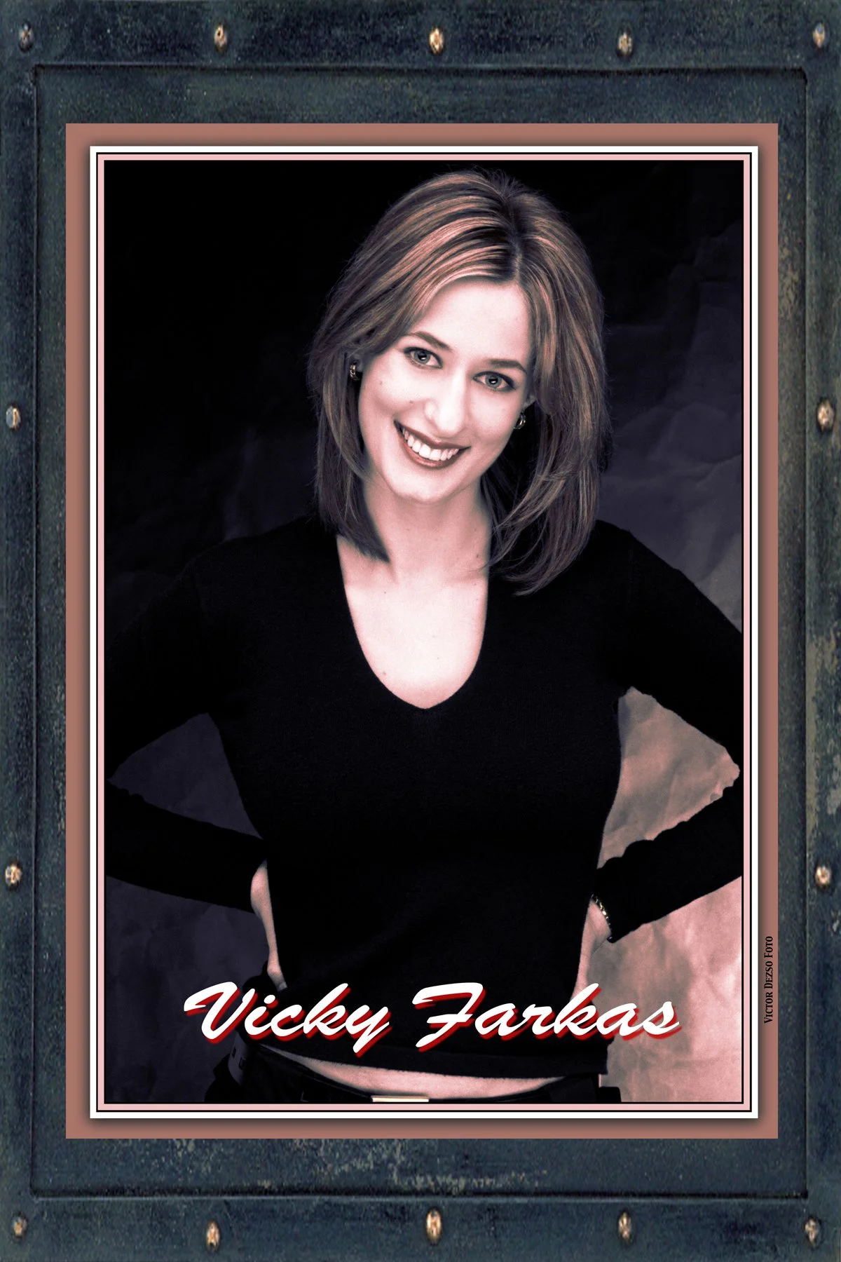 Vicky Farkas_29_4.3_4x6.jpg