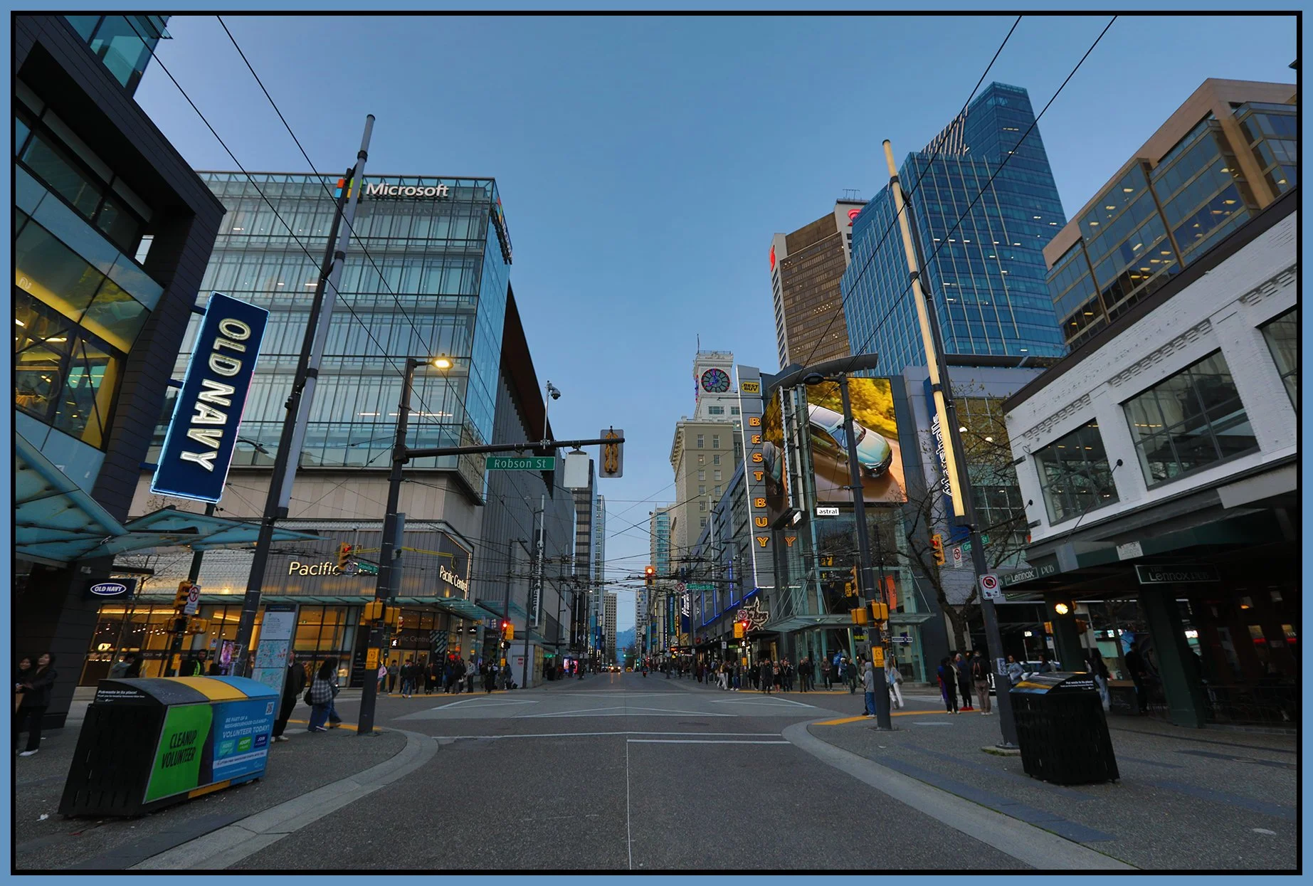 700 Granville St LkgN_Apr 17_2026_HDR_4L2196_4x6s.jpg