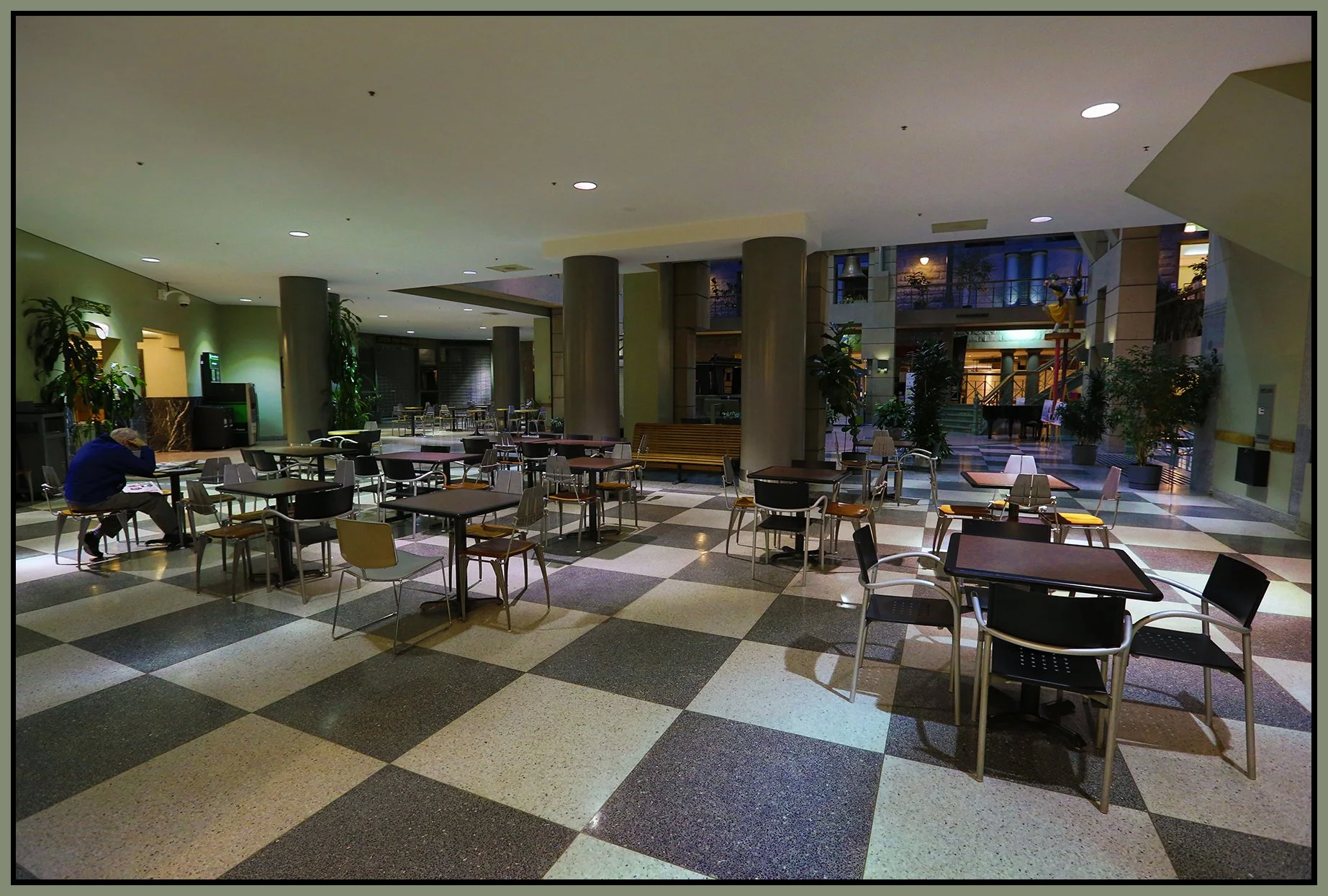 Sinclair Centre_Jan 18_2013_HDR_C3383_4x6s.jpg