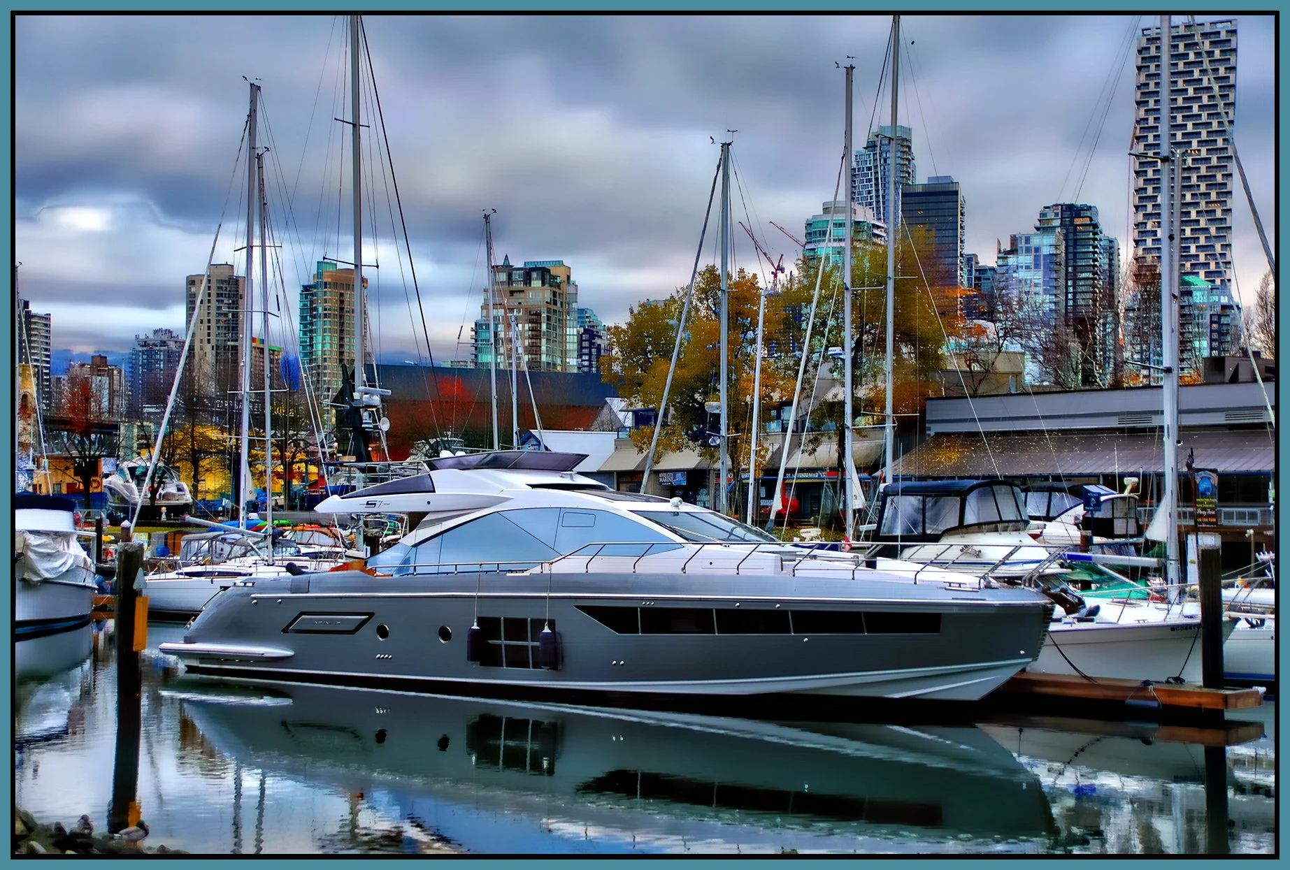Granville Island Boat Azimut_Nov 23_2022_HDR_4H4982_peHdr2013_1_4x6s.jpg