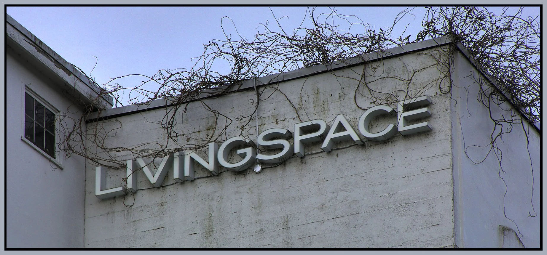 Livingspace Sign_Apr 15_2022_HDR_5B2763_3x6s.jpg