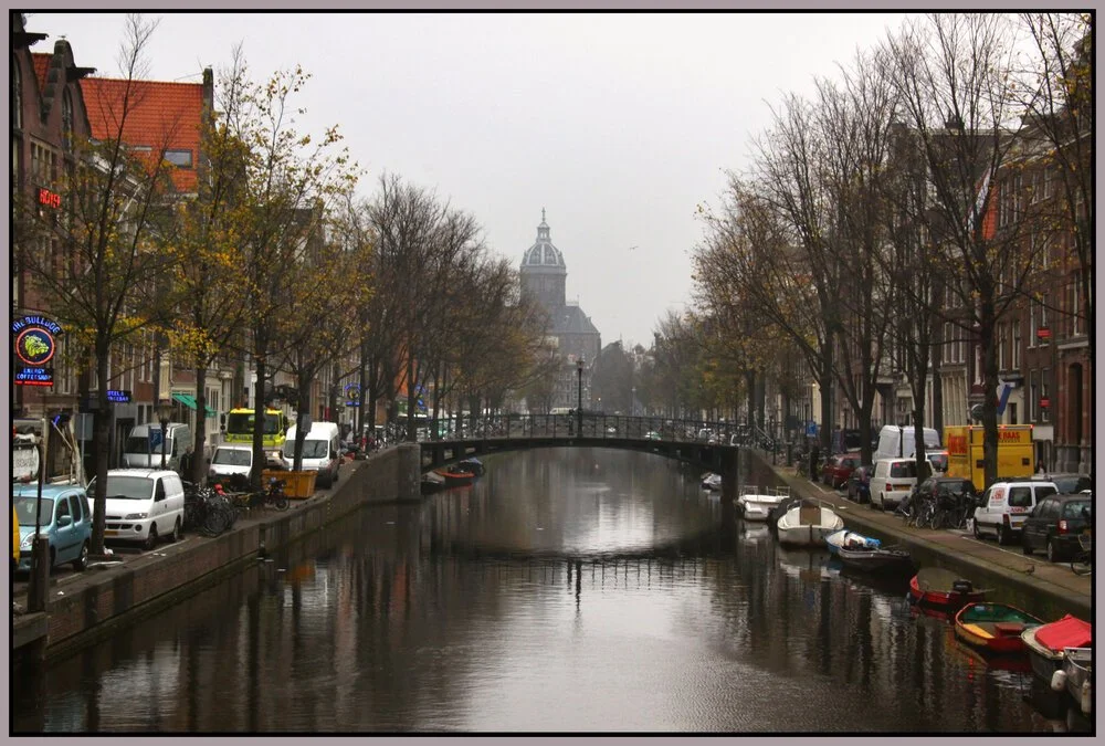 Amsterdam_Nov+8_2011_6513vel_4x6s.jpg