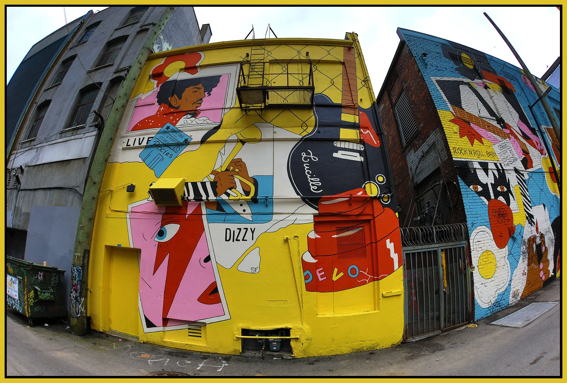 Robson St Alley Mural_May 1_2022_HDR_4G8873_4x6s.jpg