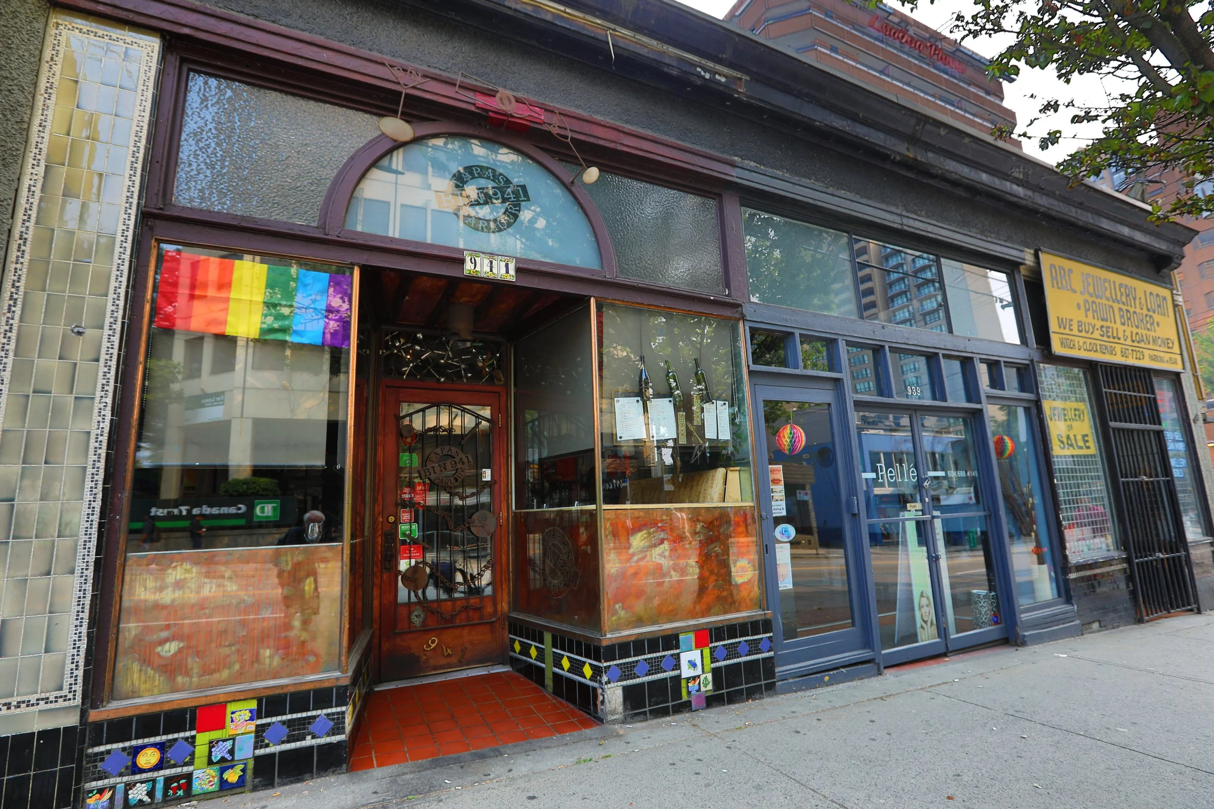941 Davie St_Aug 6_2017_HDR_B5430.jpg