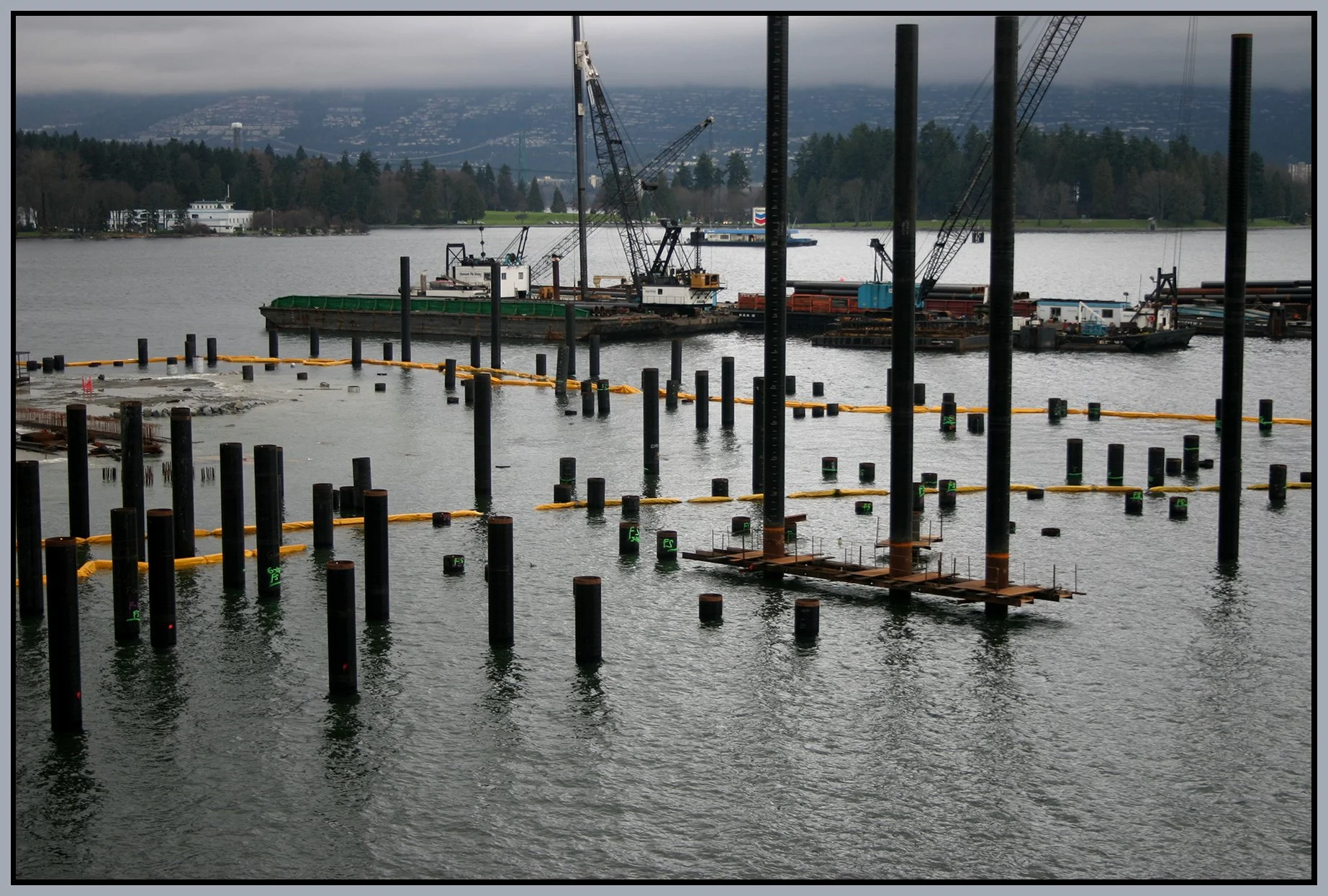 Coal Harbor Const_Dec 30_2005_6873_4x6s.jpg