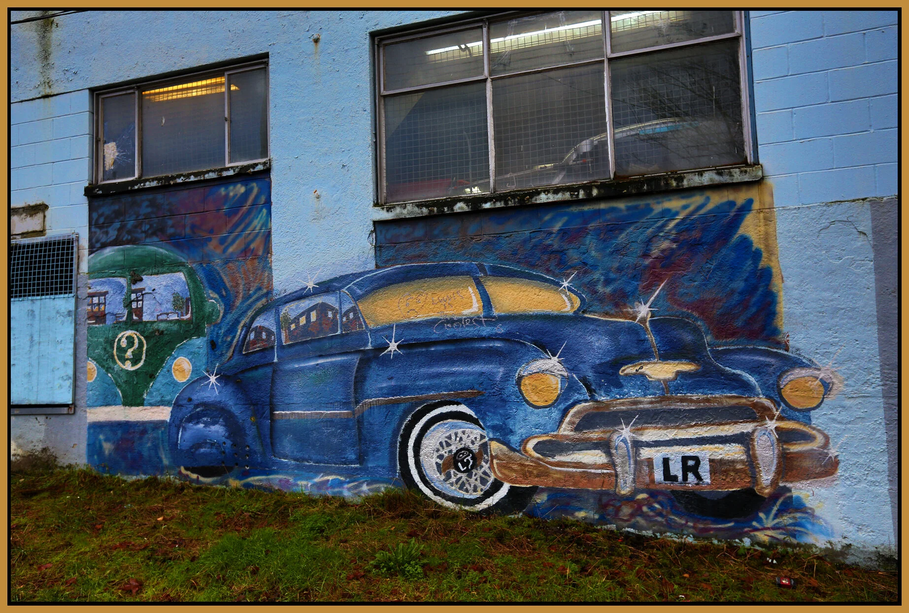 Commercial Dr Mural_Dec 12_2012_HDR_C3965_4x6s.jpg
