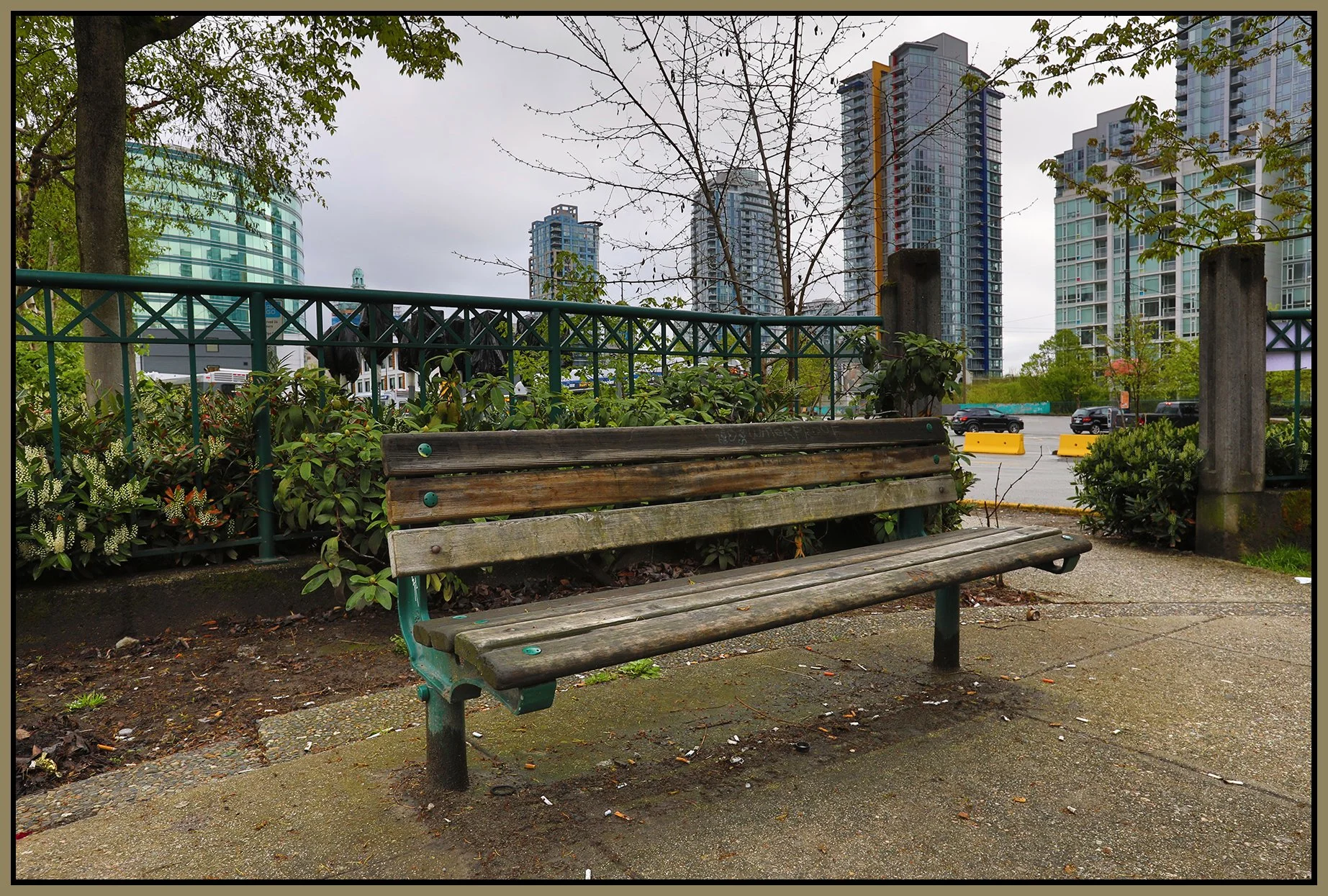Bench on Georgia St_Apr 23_2019_HDR_E3416_4x6s.jpg