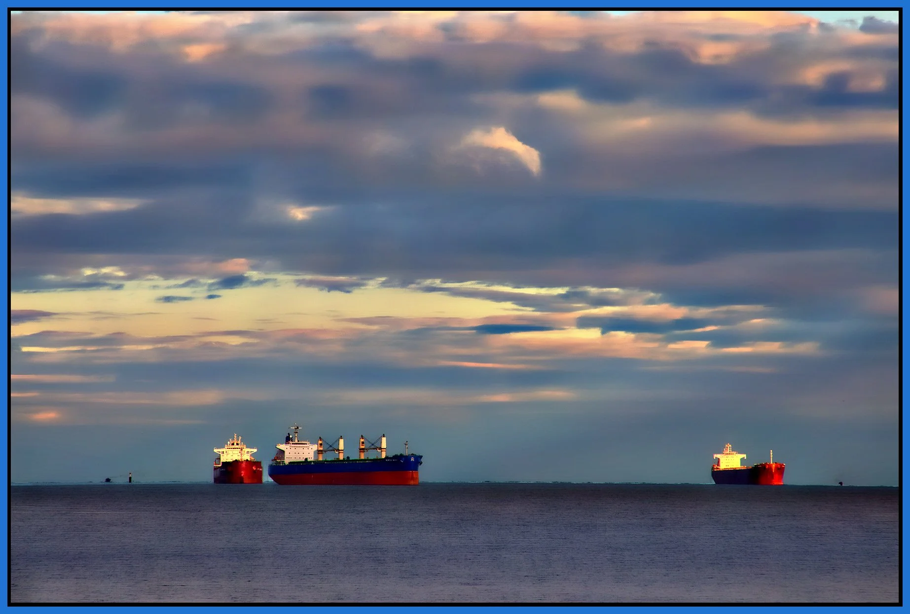 English Bay Ships LkgW_May 30_2024_CR2_5E5256_peHdr2013_1_4x6s.jpg