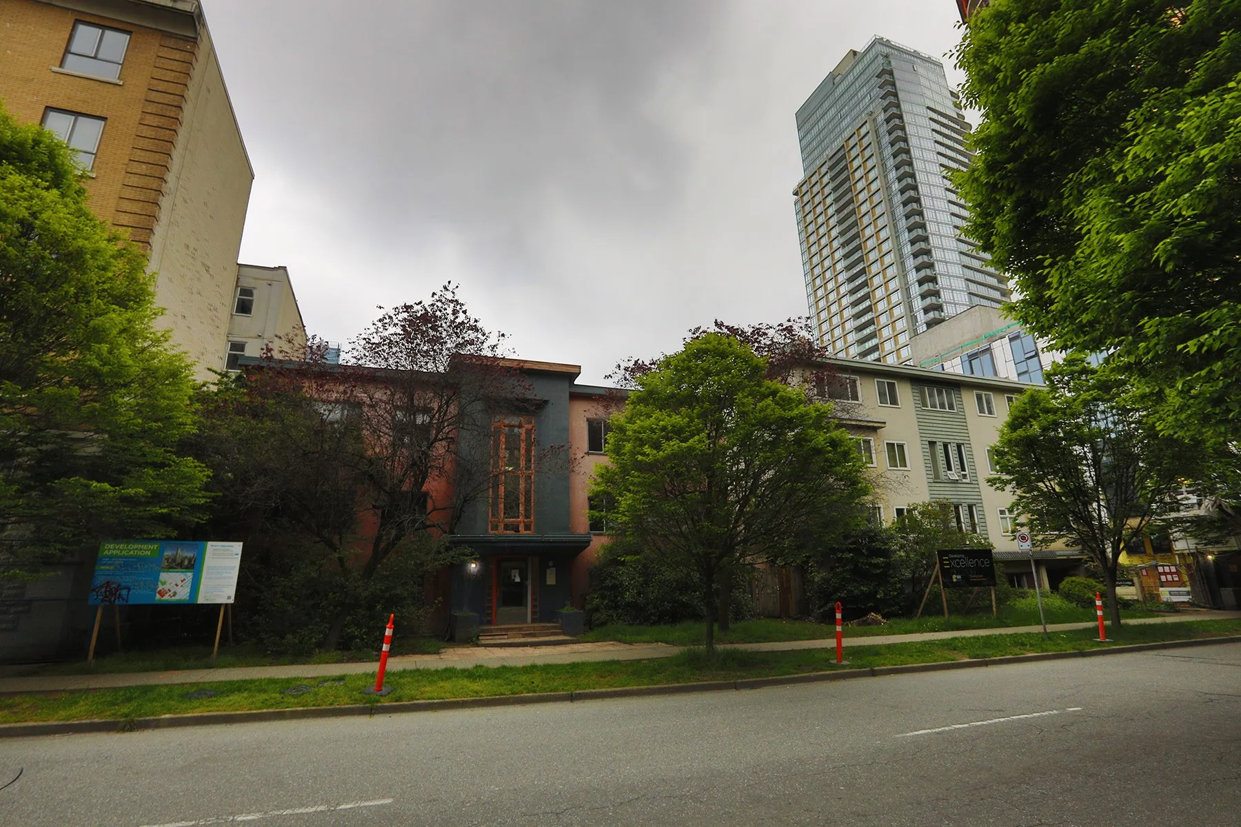 1075 Nelson St_May 29_2022_HDR_5B6210_4x6.jpg