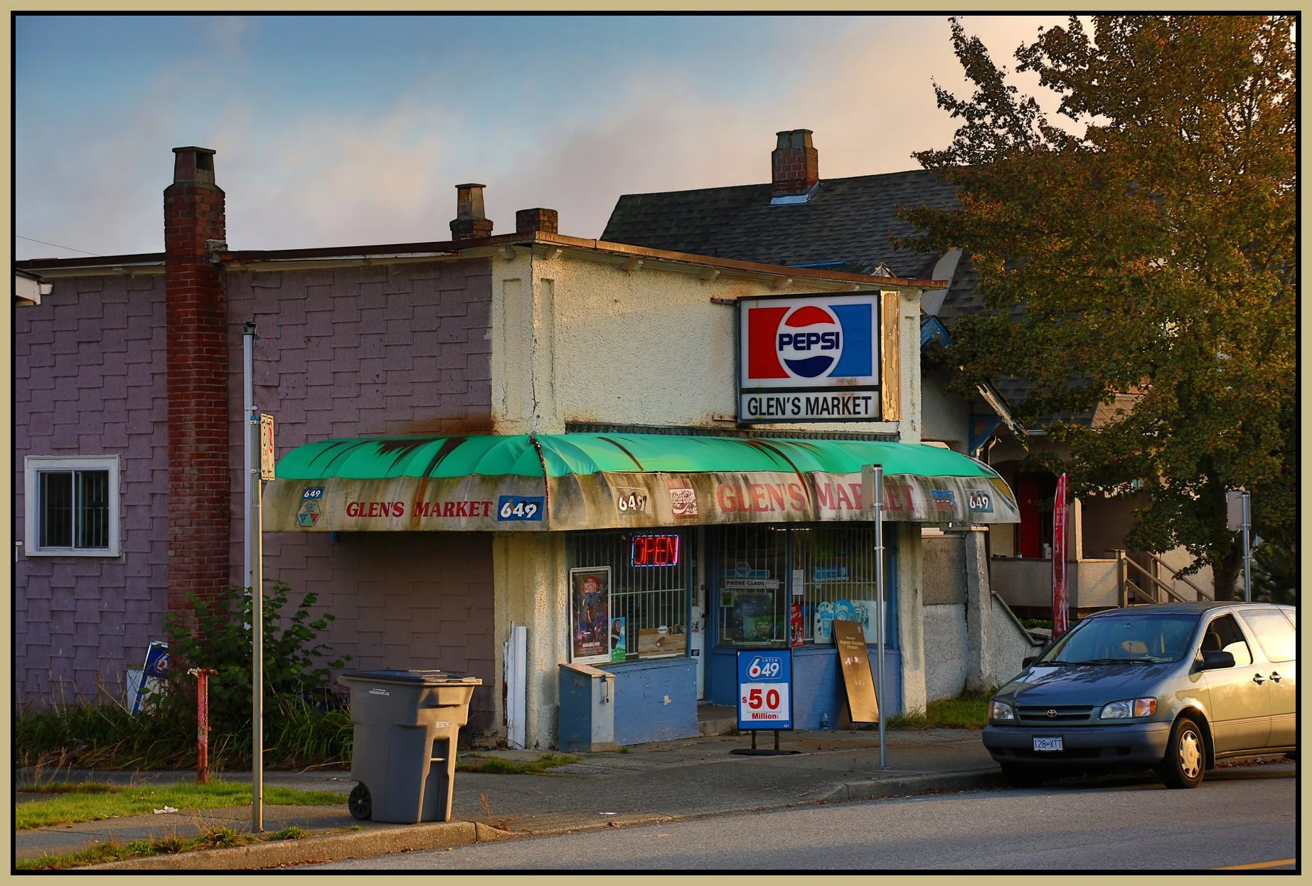 Glen's Mkt on Dundas_Oct 14_2015_HDR_H4547_4x6s.jpg