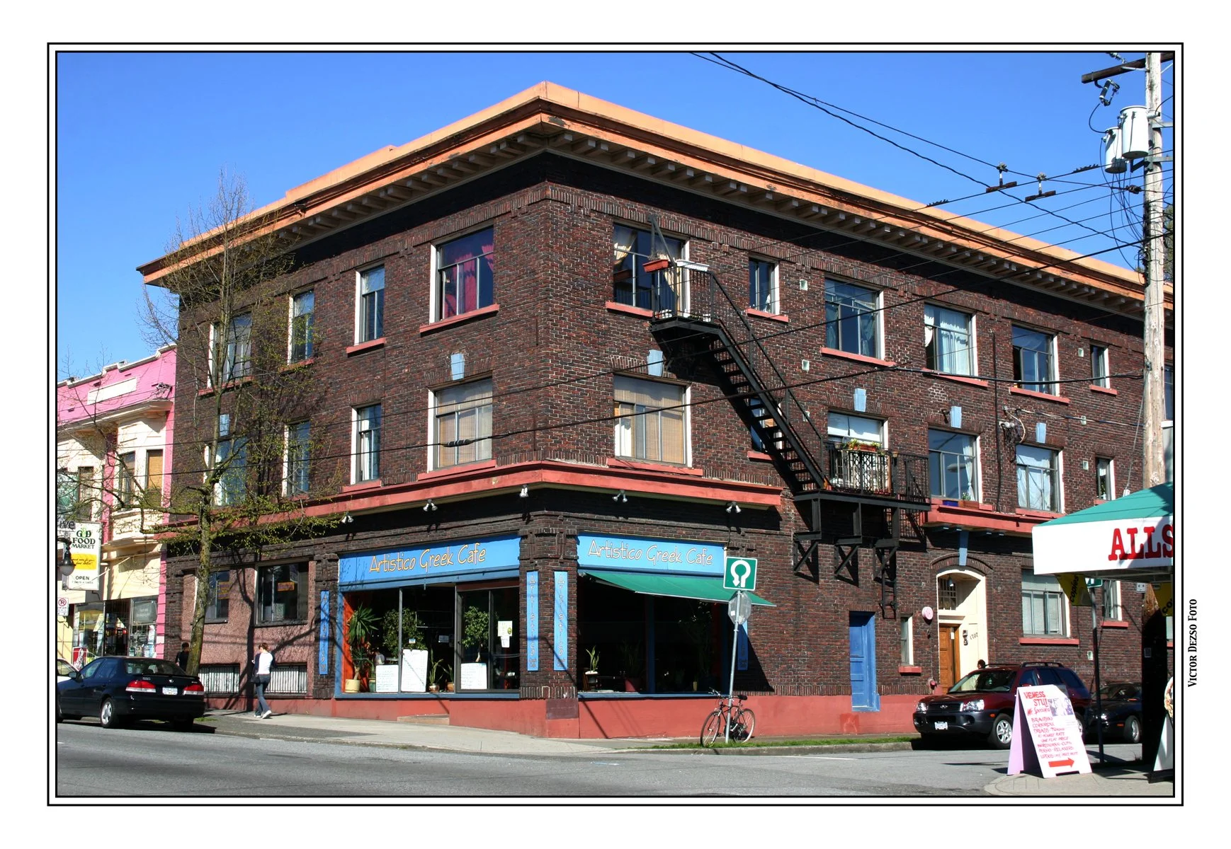 Commercial Dr_Artistico Cafe_Nov 4_2004_0126_4x6s.jpg