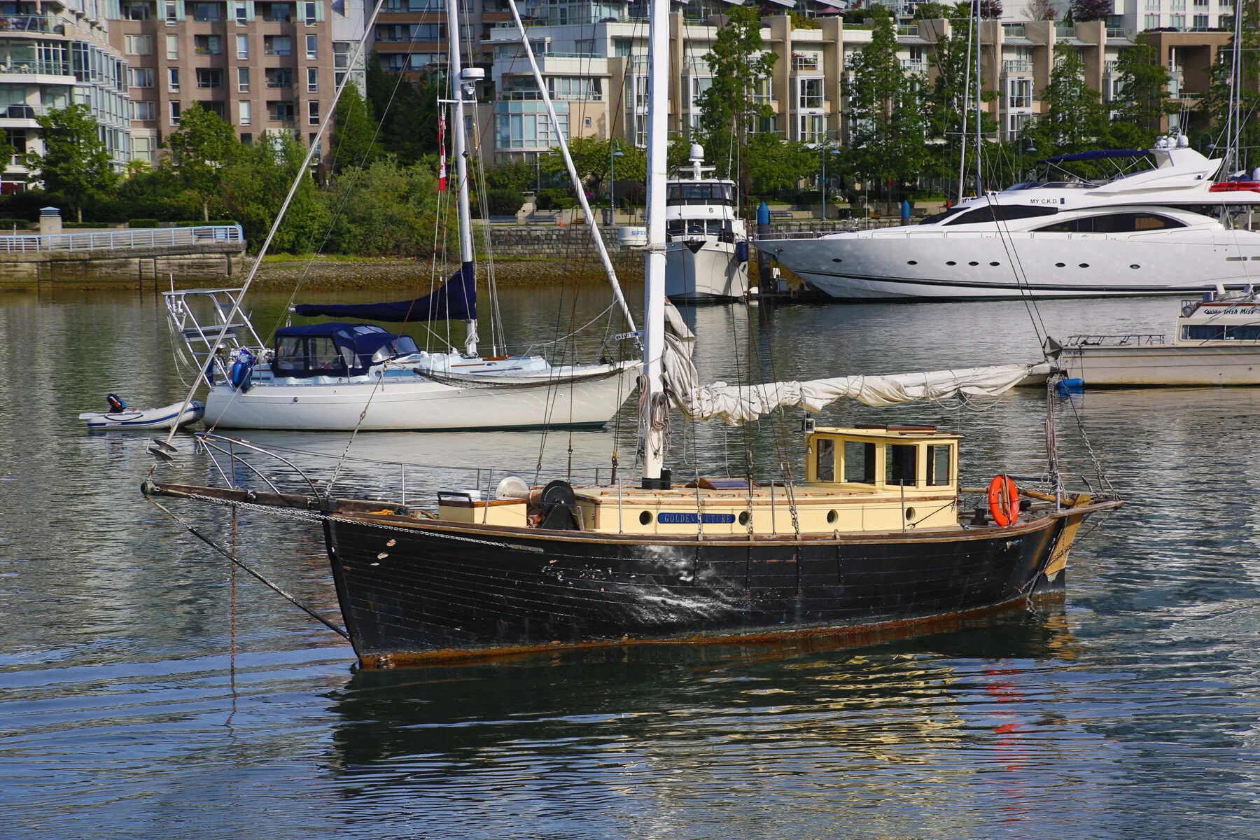False Ck Boats_Vancouver_Jun 20_2016_HDR_L0605_4x6.jpg