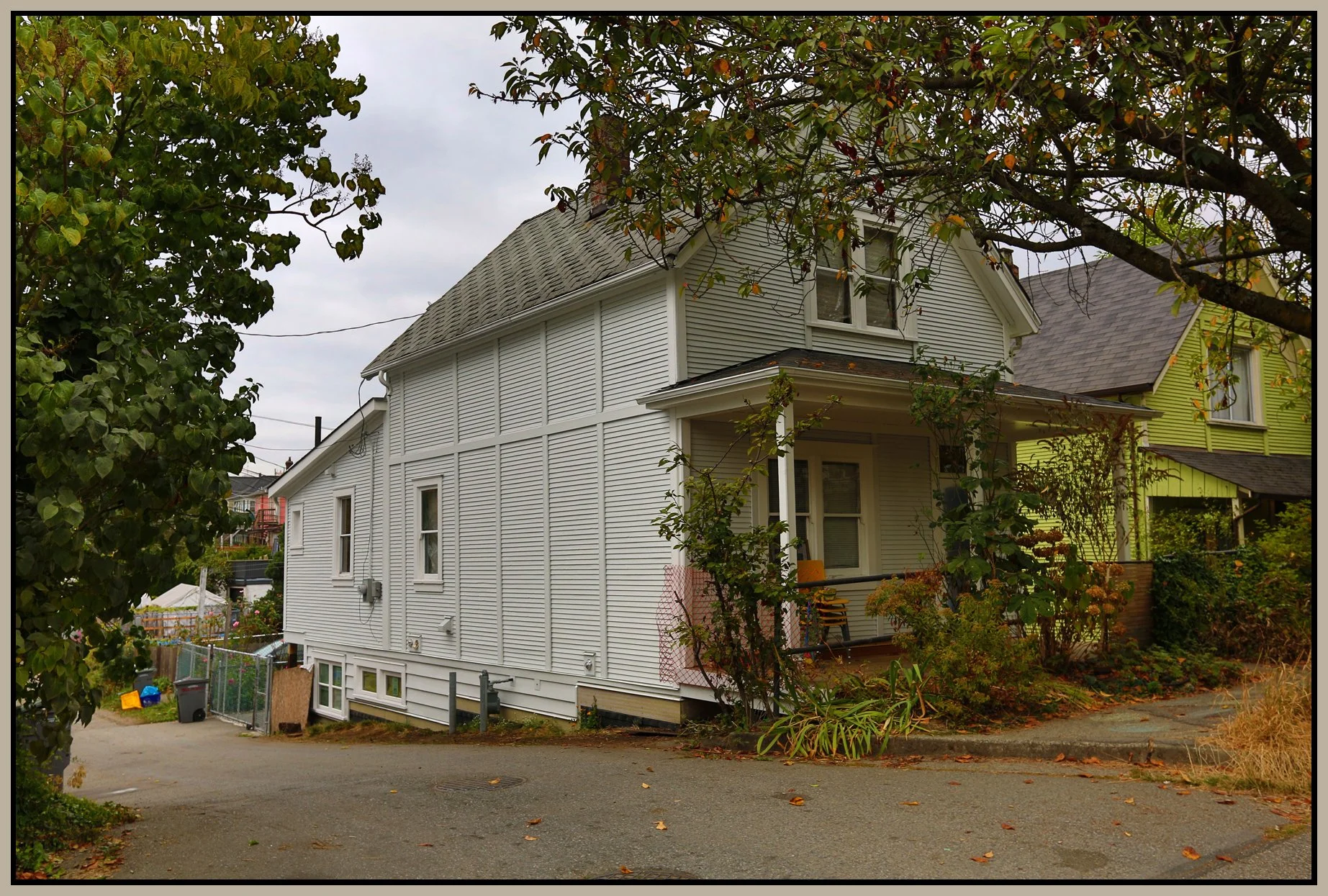 Hawks Constr_Oct 1_2012_HDR_C6479_4x6s.jpg