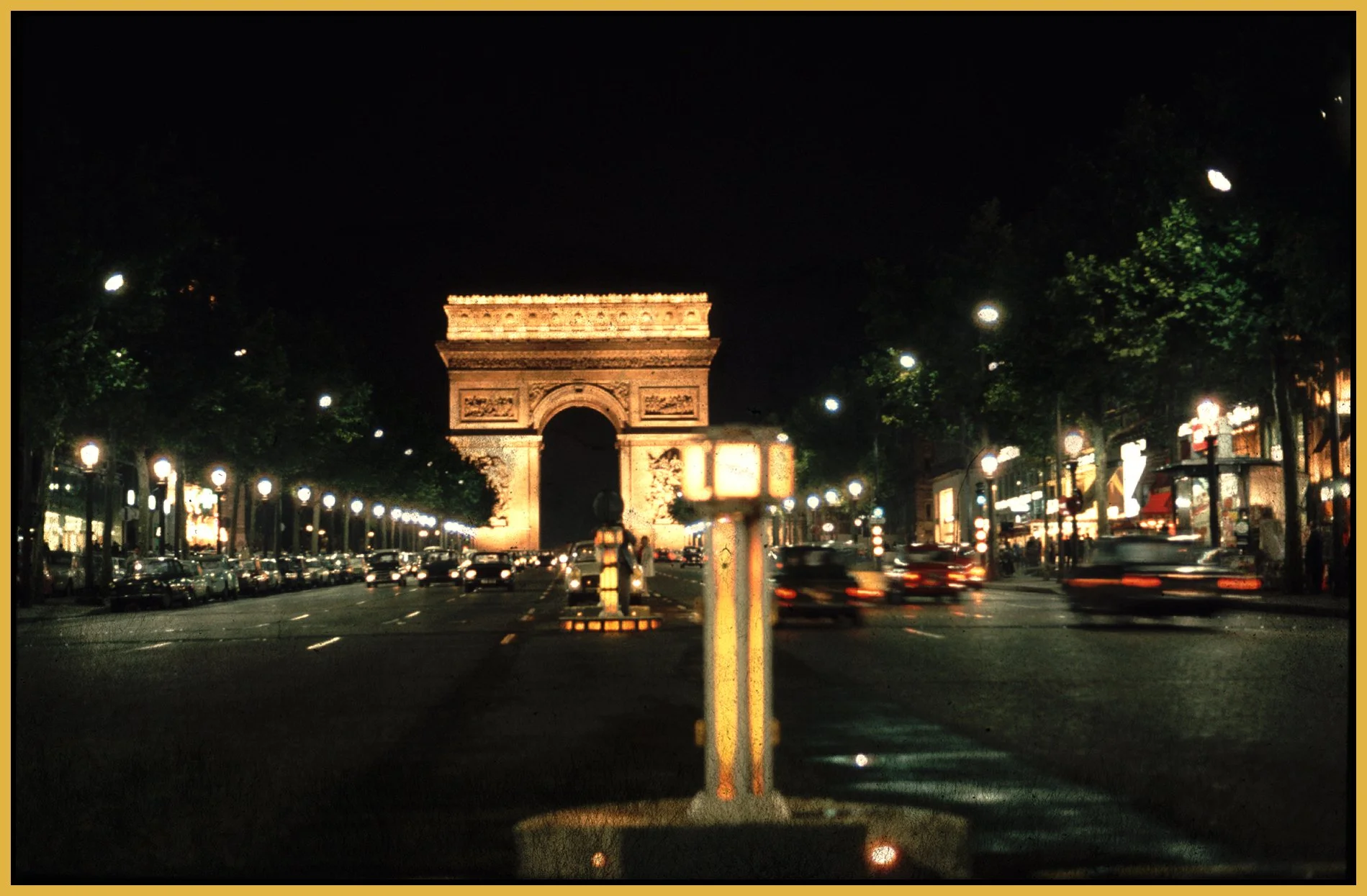 Paris Ave des Champs-Elysees_1970_4x6s.jpg