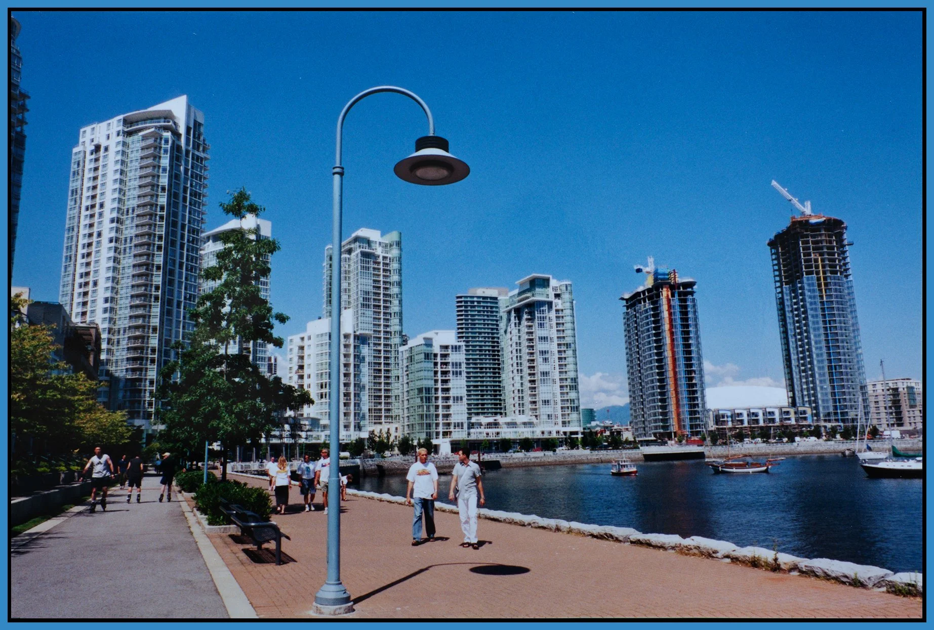 Quayside Marina_Jul 2_2001_0370_4x6s.jpg