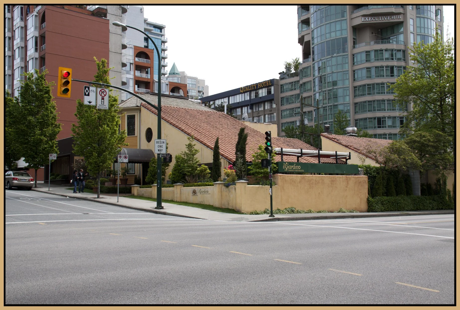 Umberto's_May 16_2010_4910_4x6s.jpg