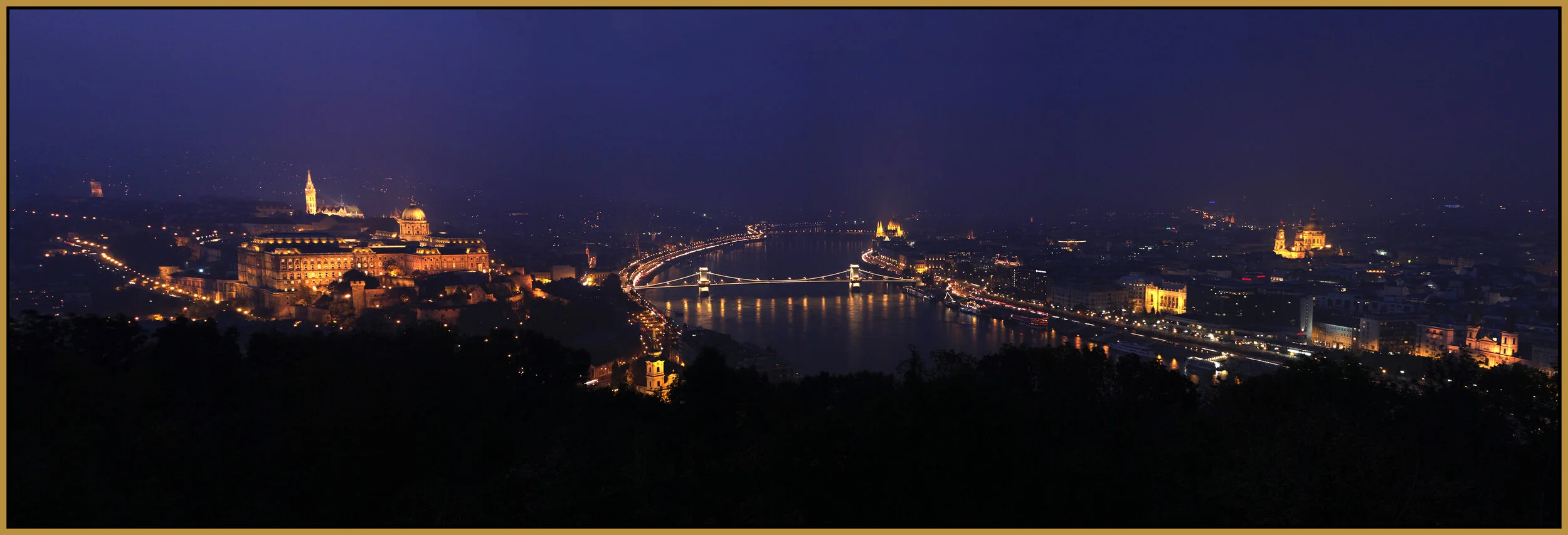 Budapest_Nov 3_2011_Pan_4411_4x12s.jpg