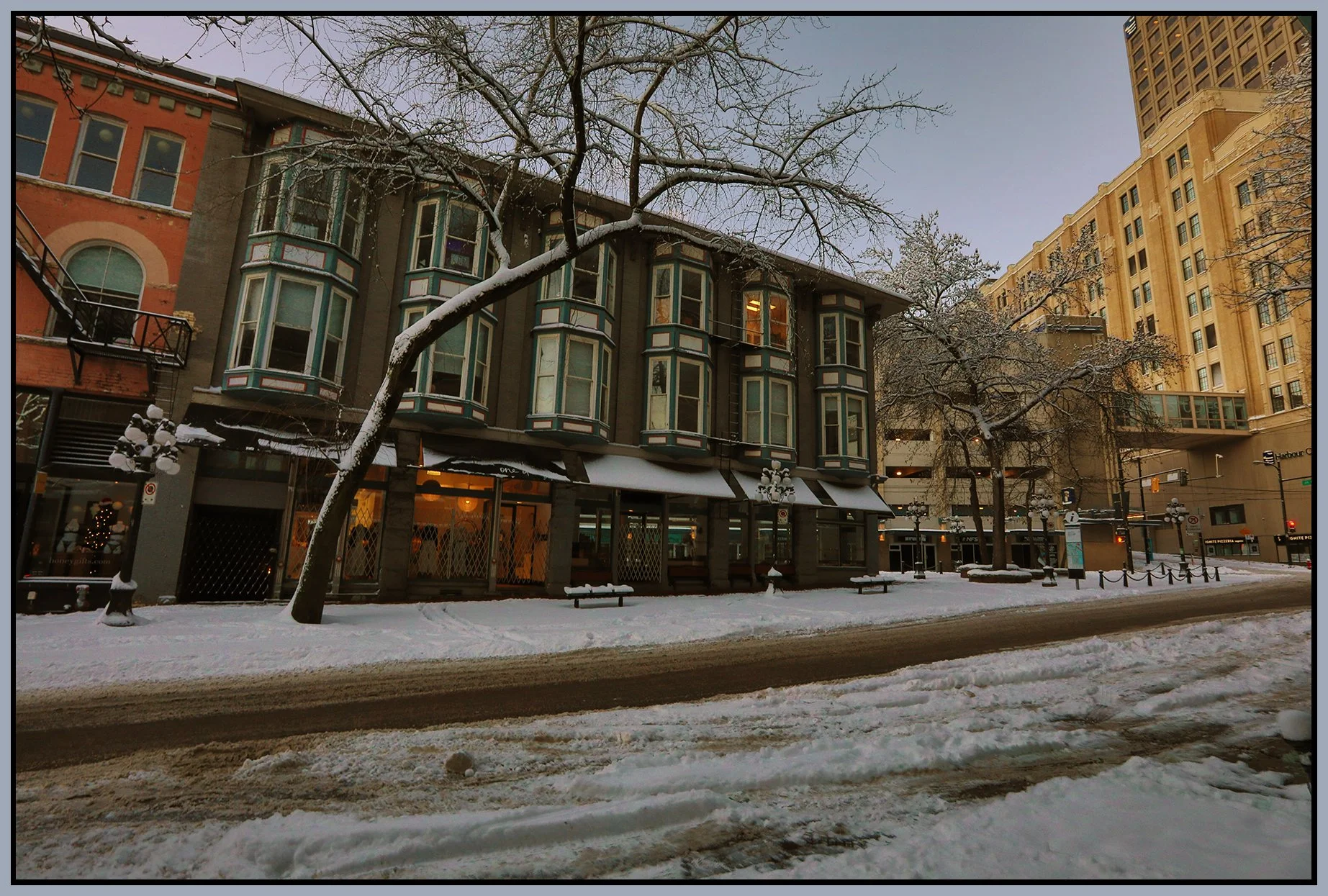 Gastown Water St_Dec 30_2021_HDR_5A5714_4x6s.jpg