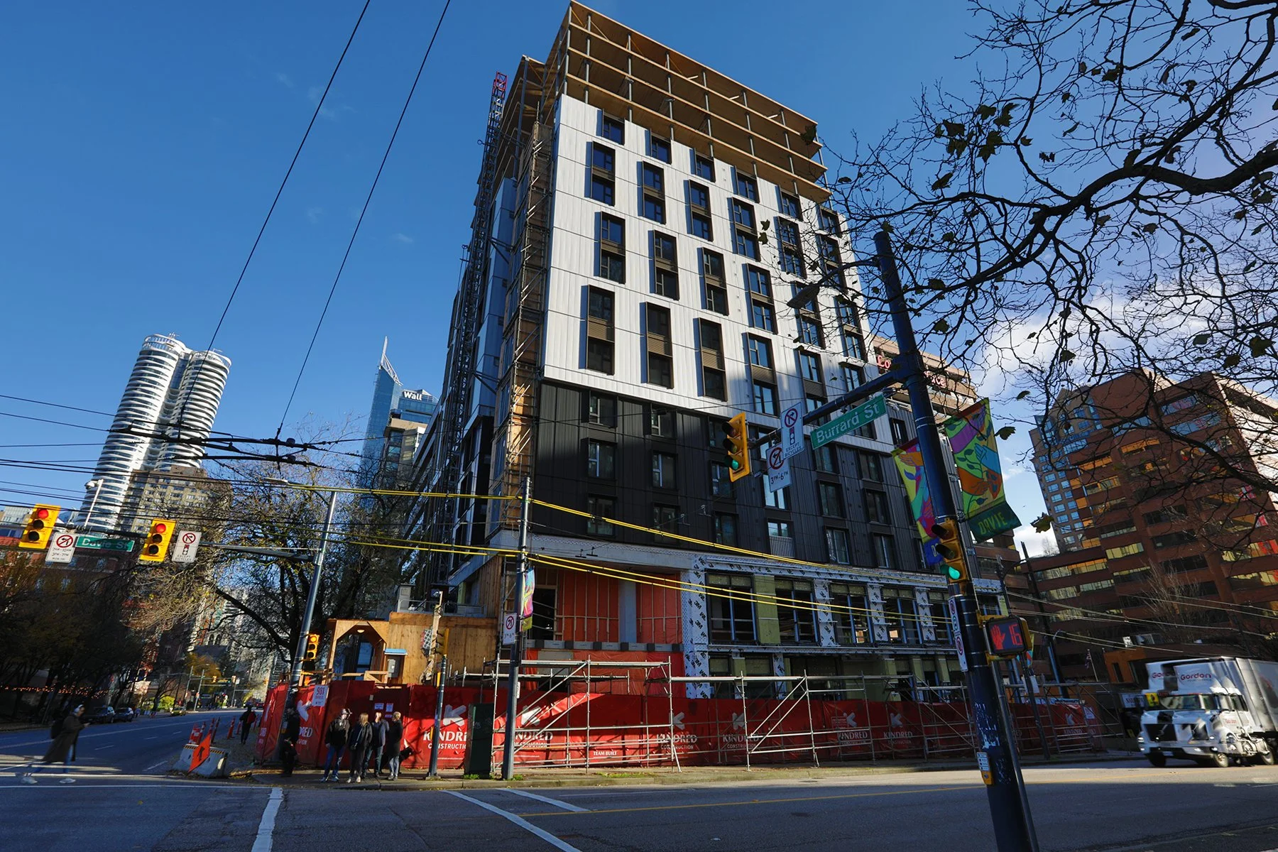 989 Davie Const_Nov 23_2025_HDR_4K5379_4x6.jpg