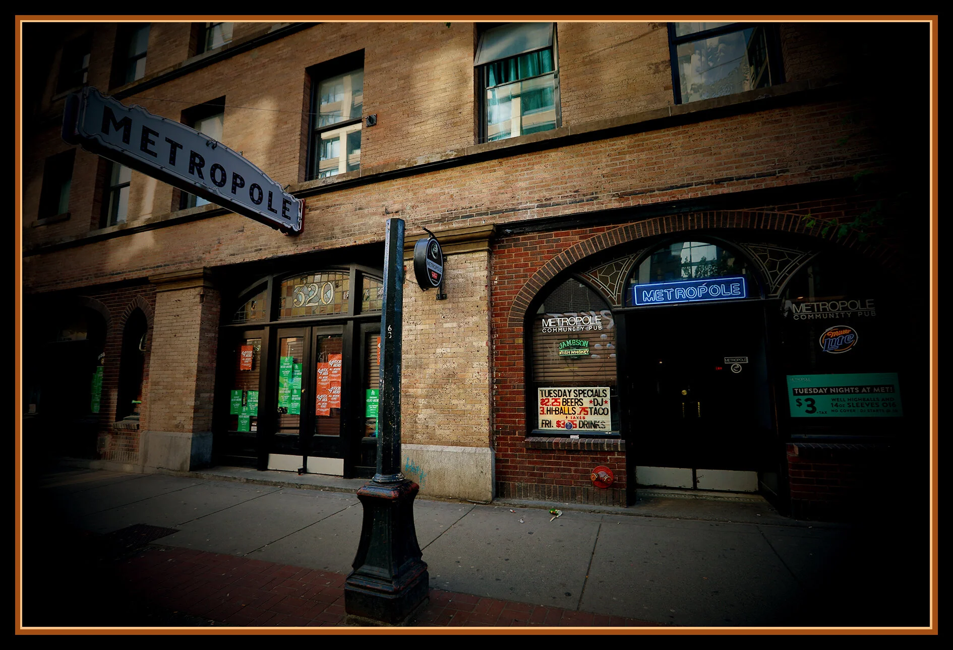 Gastown 320 Abbott_May 19_2019_HDR_E2629_peIntnsNatBeauty_4x6s.jpg