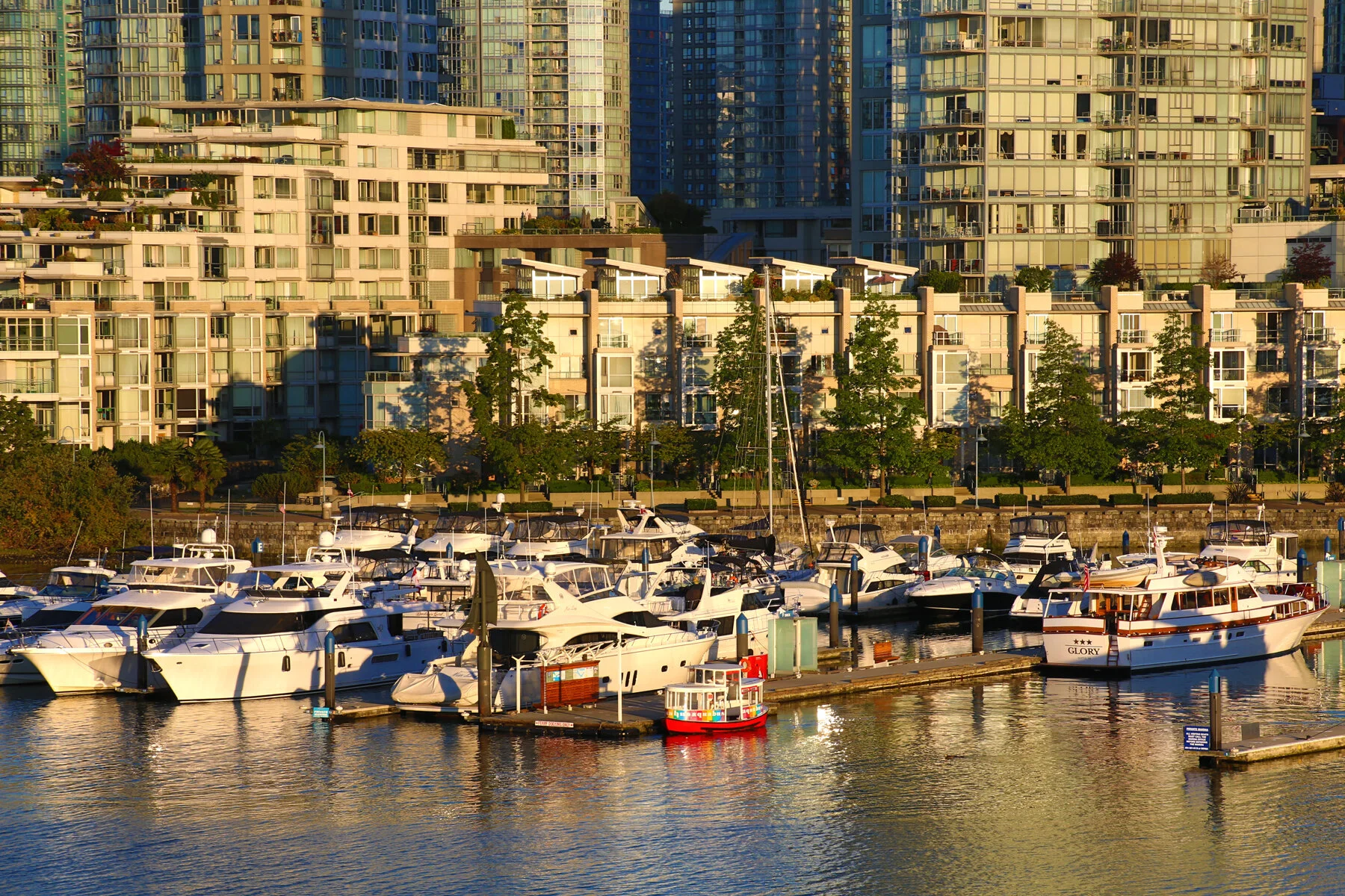 Cambie Bg LkgW Boats 180_Aug 18_2016_HDR_L3276_4x6.jpg