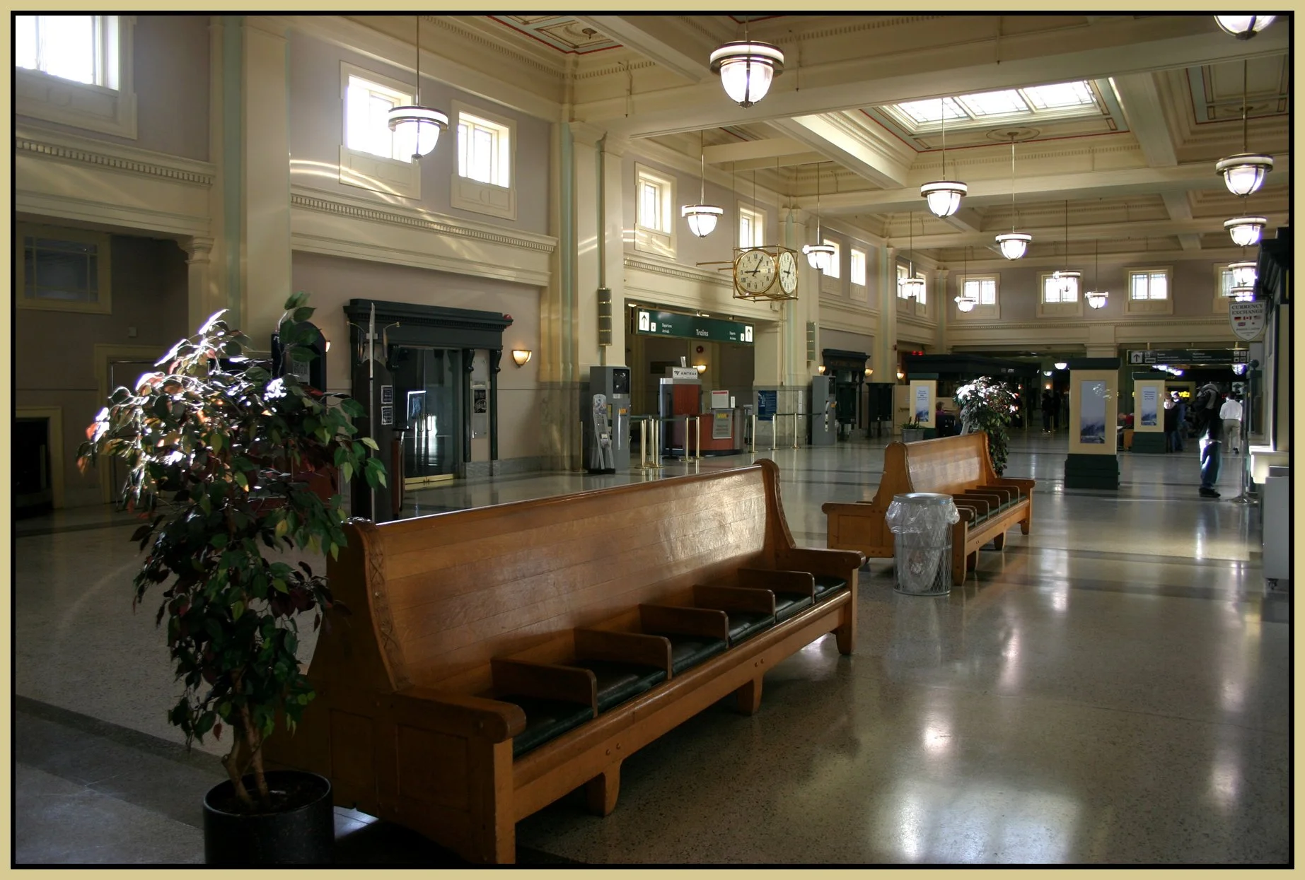 Railway Central Station_Apr 5_2006_2221_4x6s.jpg