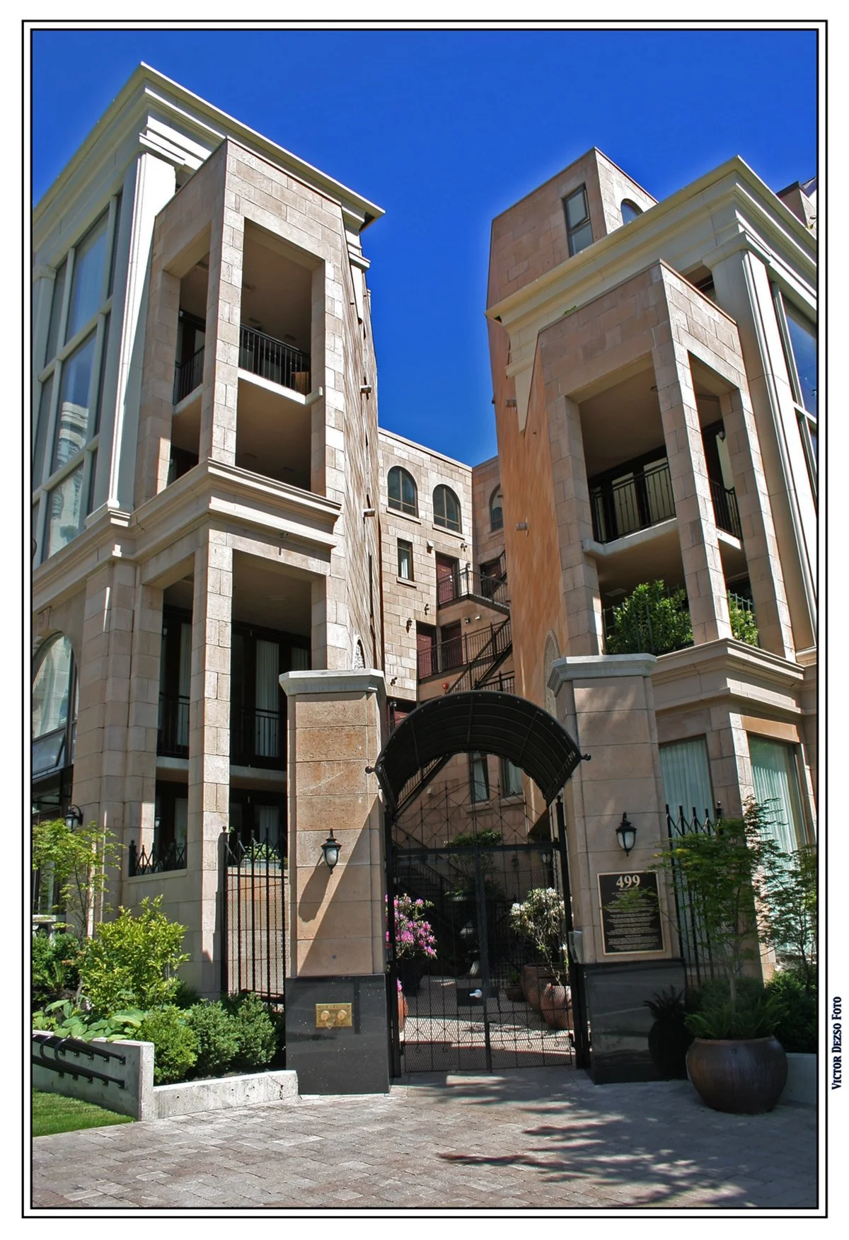 499 Drake_Jun 3_2004_3400_1_4x6s.jpg