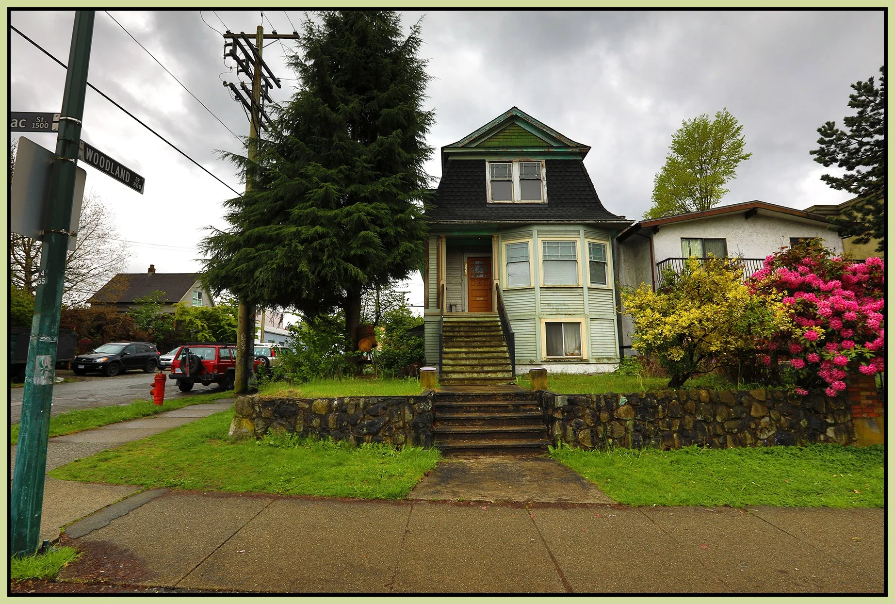 1556 Adanac St_Apr 28_2024_HDR_4H7418_4x6s.jpg