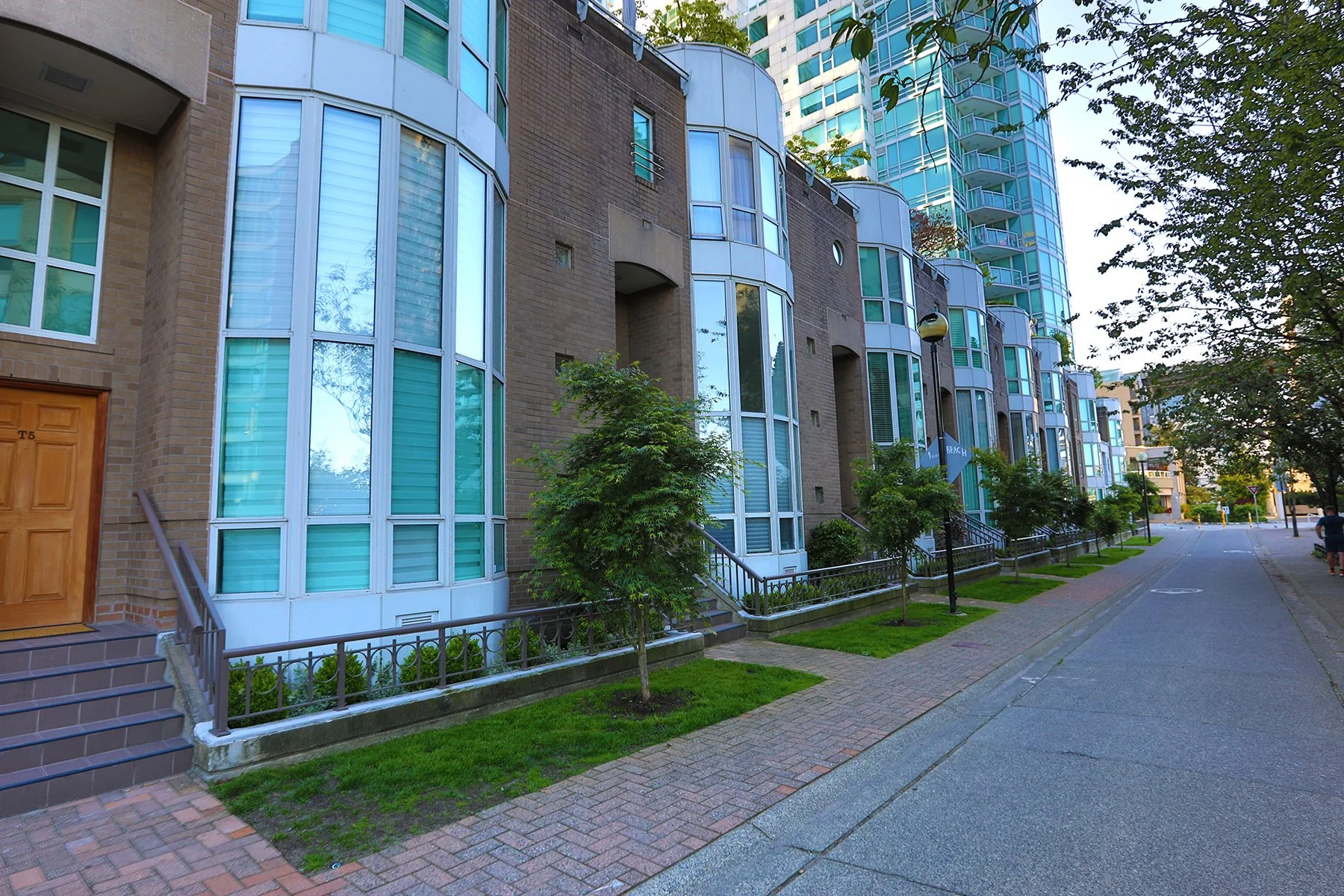 T5 Seabreeze Walk Trees_Jun 5_2024_HDR_4J0288_4x6.jpg