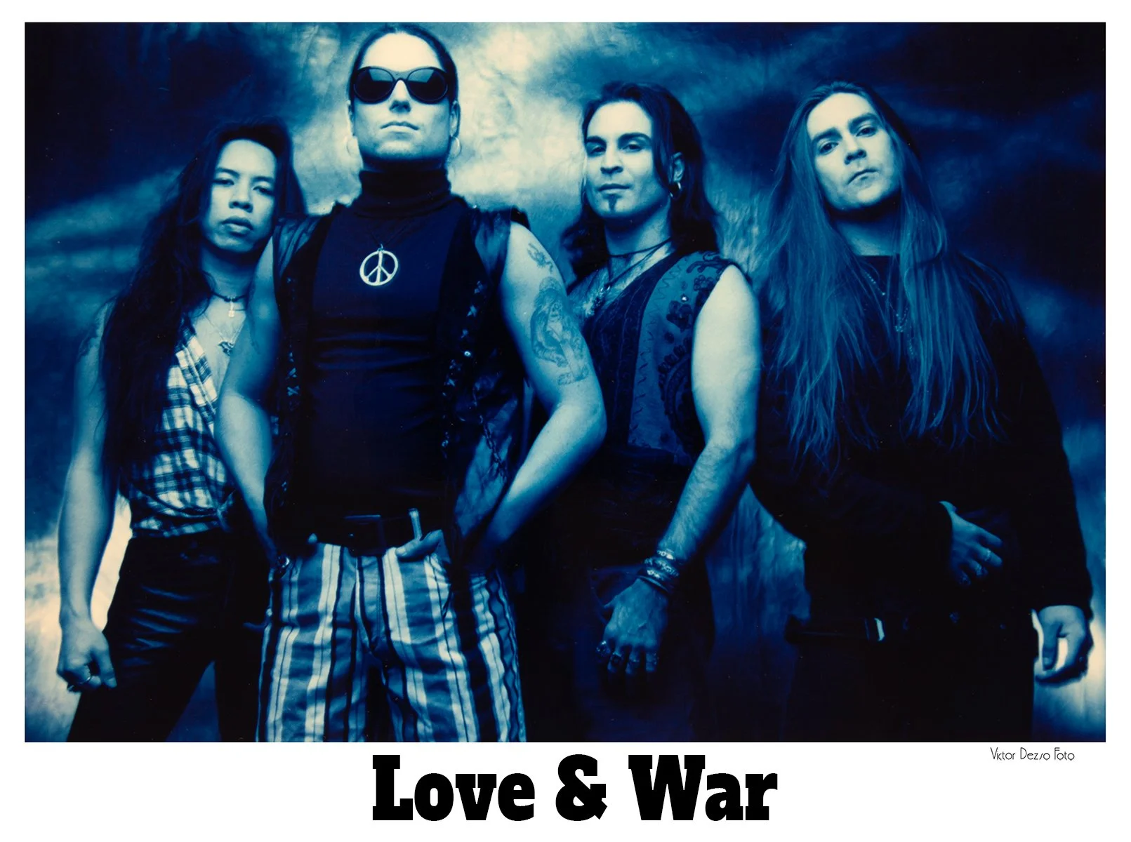 Love & War_2524_4x5.jpg