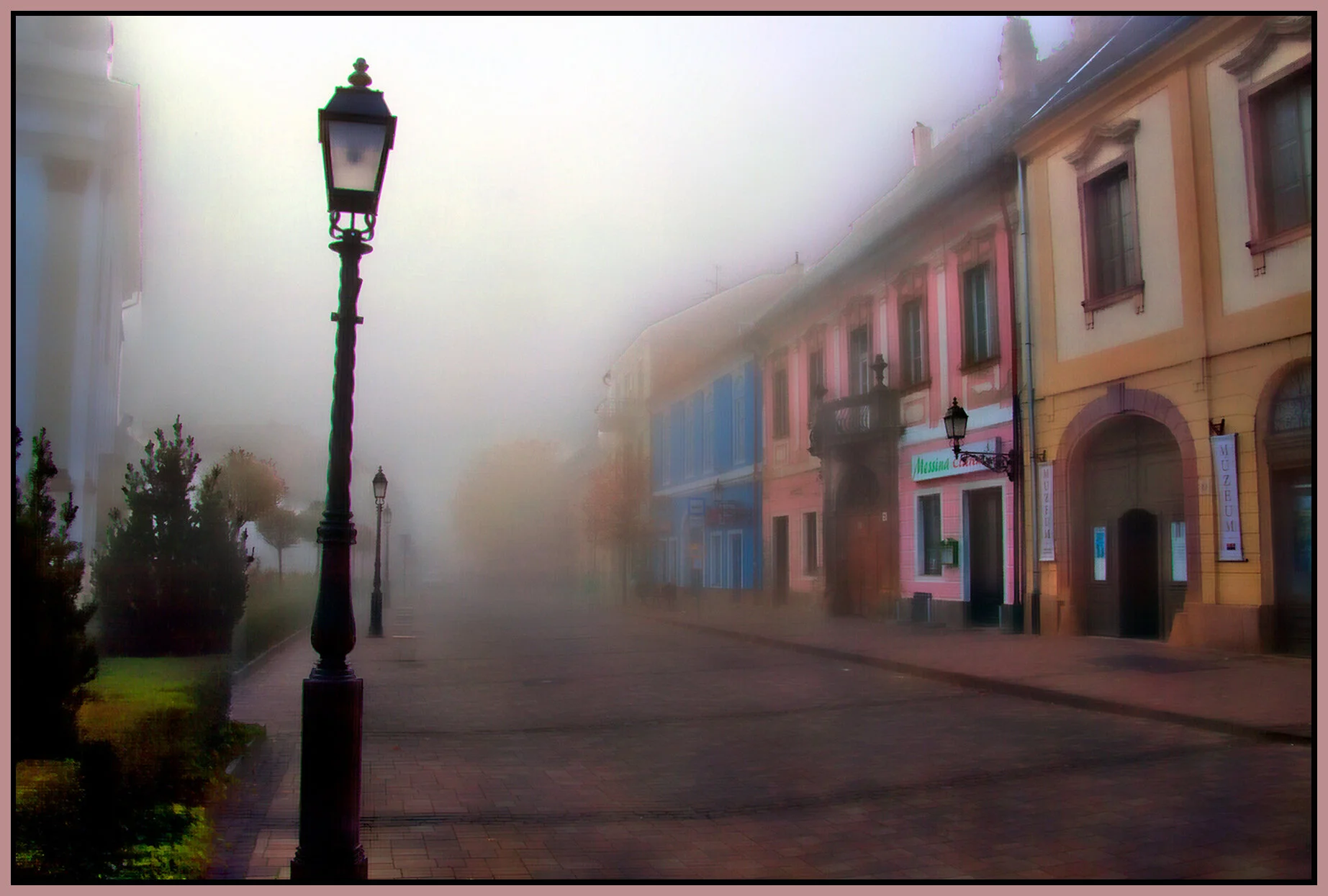 Vác_Nov 3_2011_4706_peVibrHdr2013_1_4x6s.jpg