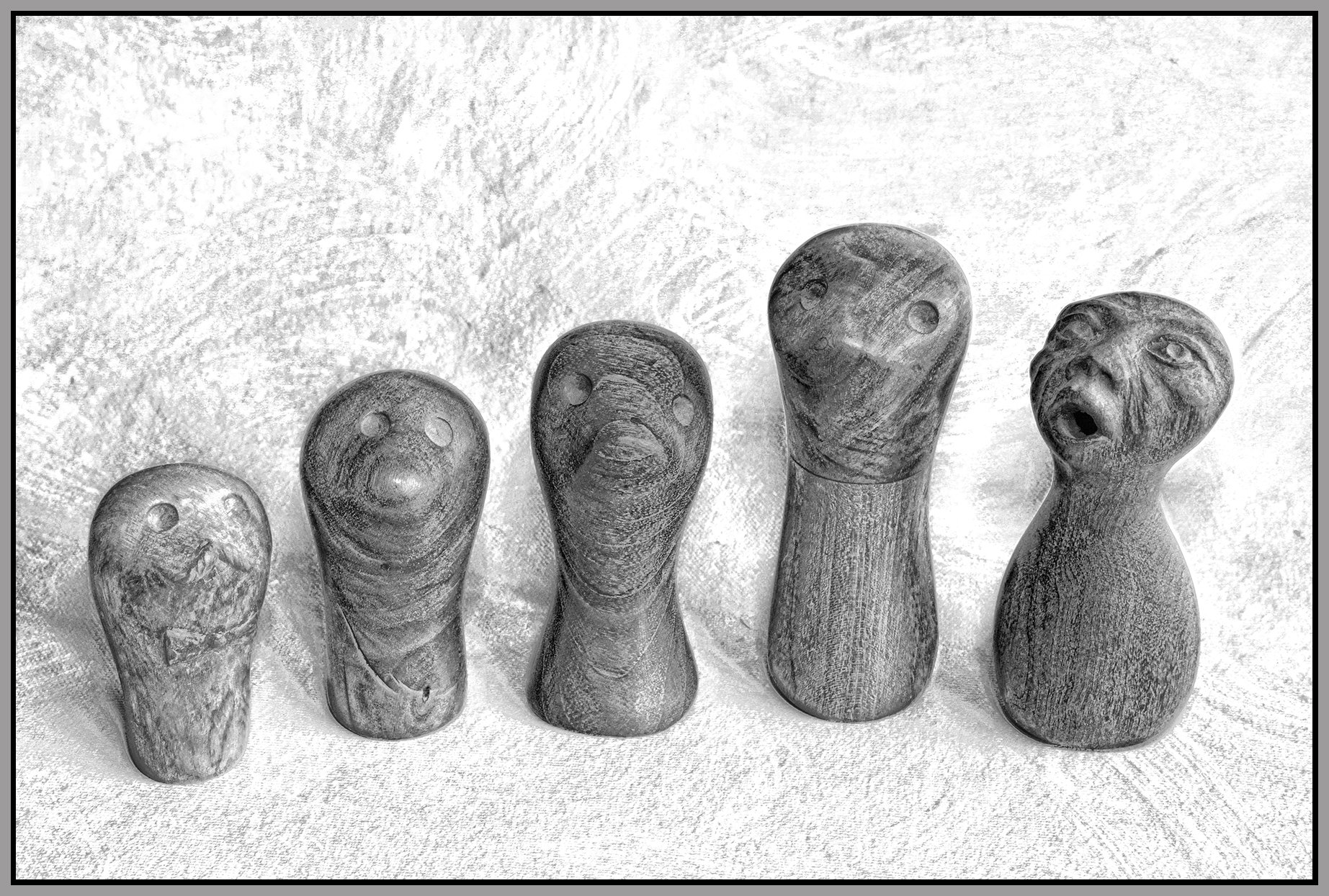 Wooden Heads_Jan 14_2022_HDR_5A6996_peHyprstrip_Lightpncl_4x6s.jpg