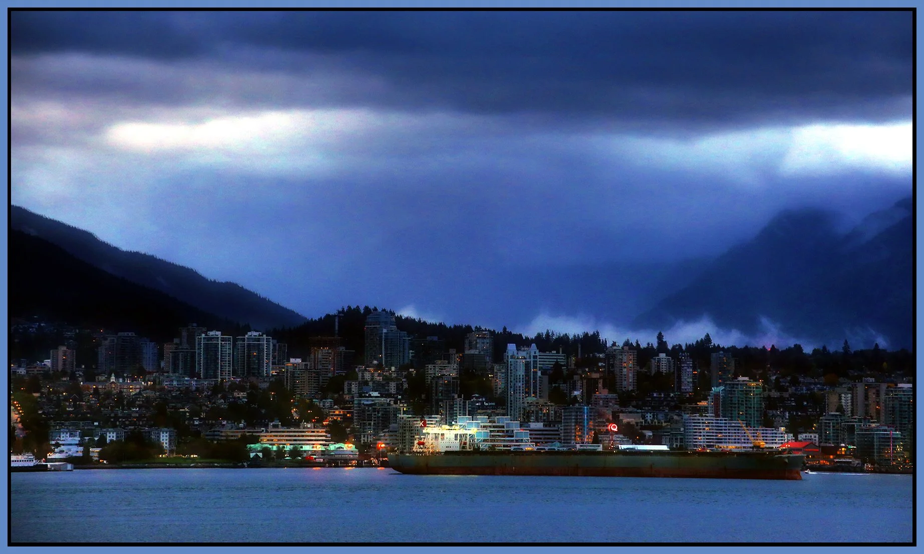 Vancouver Harbour LkgN_Oct 4_2019_HDR_Pan_F6782_peSat&Glo&BrndImpct_4x6s.jpg