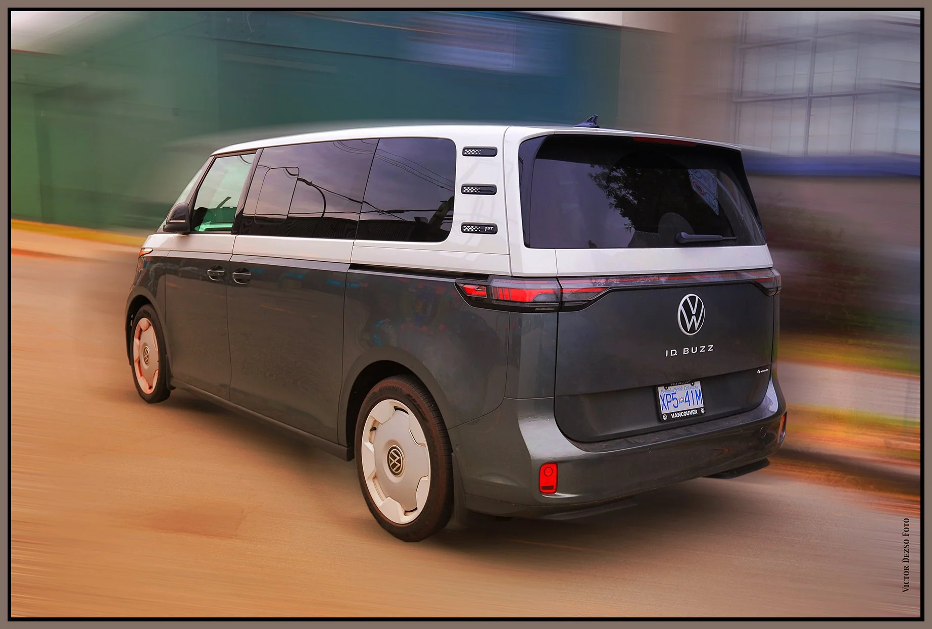 VW ID.Buzz_Oct 8_2025_HDR_4K3963B_peW&Ccntrst_4x6s.jpg