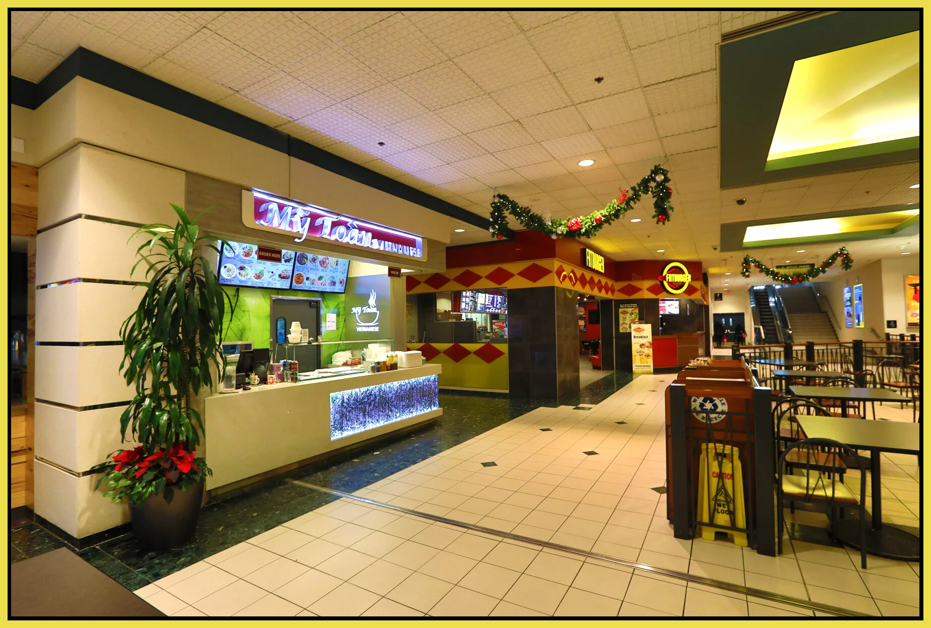 Waterfront Ctr Food Ct_Dec 23_2017_HDR_B8395_4x6s.jpg