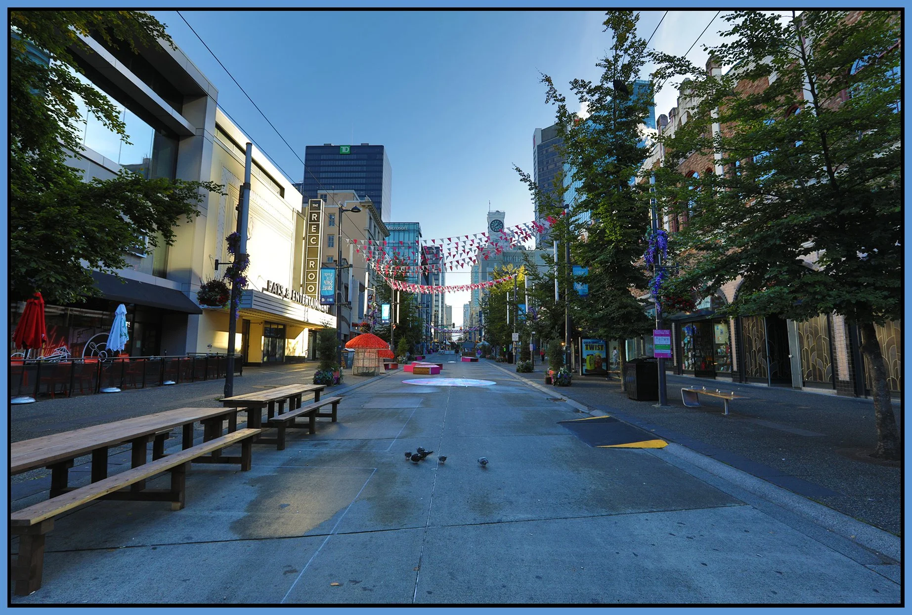 865 Granville St LkgN_Aug 24_2026_HDR_4L1384_4x6s.jpg