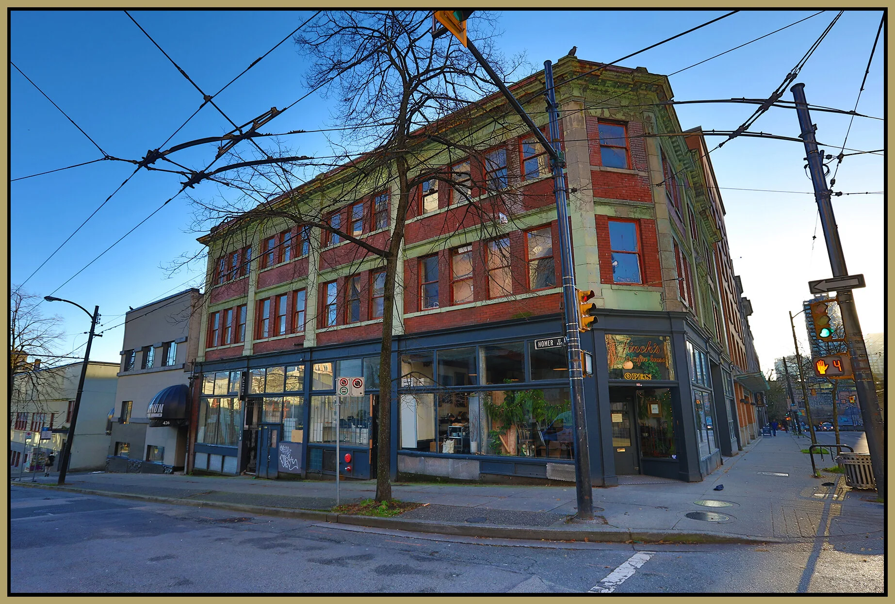 351 W Pender St_Finch's_4G7980_4x6s.jpg