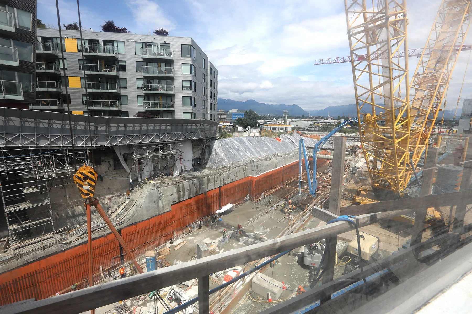 GNW Skytrain Const_Jul 6_2022_HDR_5B0018_4x6.jpg