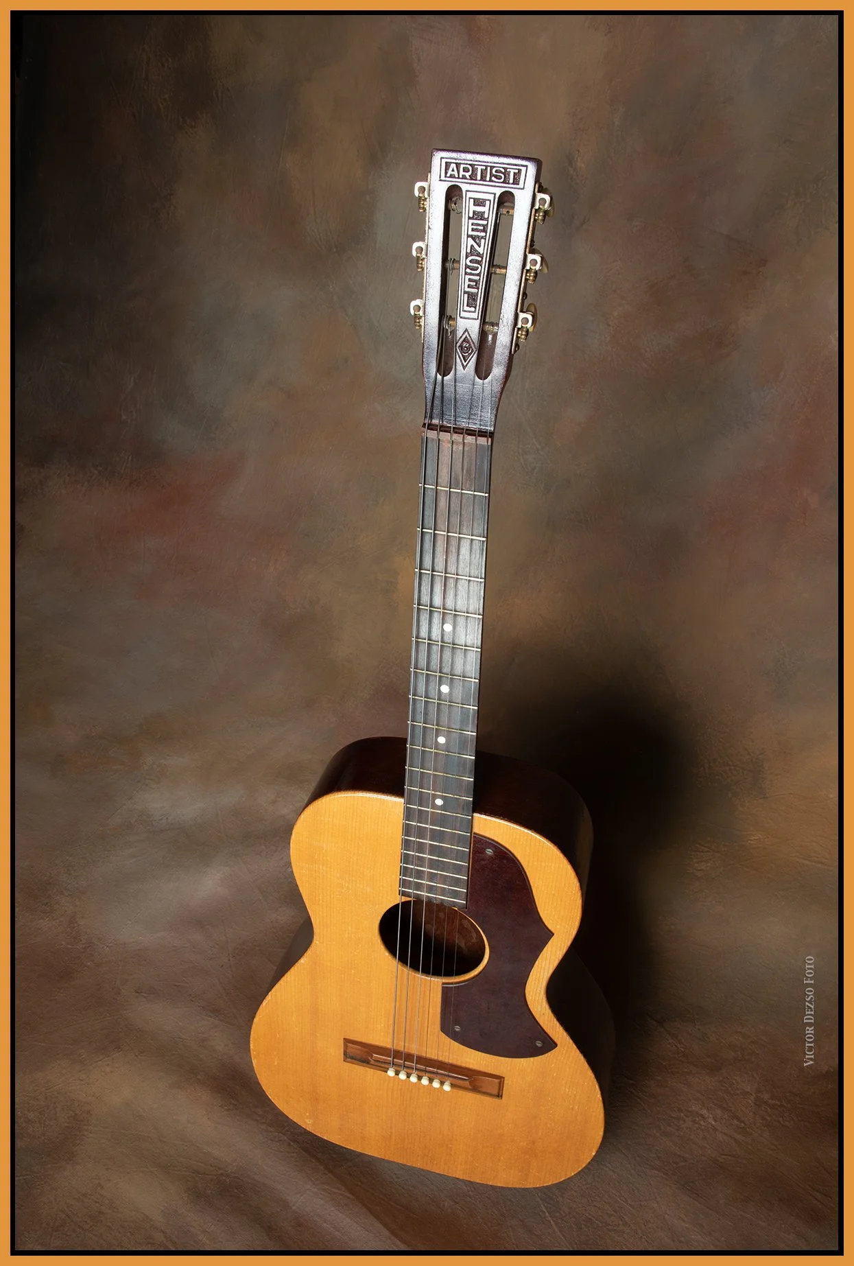 Artist Hensel Guitar_Sep 22_2023_CR2_5C6477_4x6s.jpg