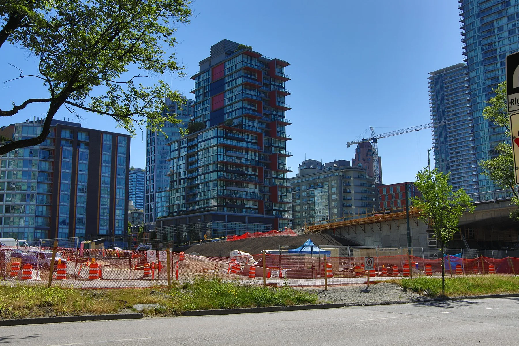 700 Pacific St Const_Jul 5_2024_HDR_5E6126_4x6.jpg